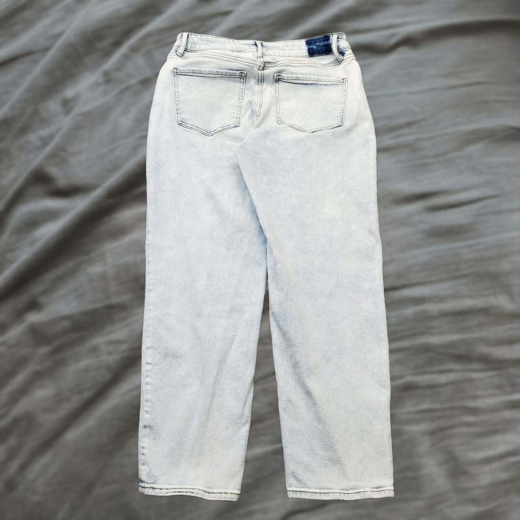 Express Express Womens 8 Jeans Boyfriend Mid Rise Light Wash Straight Leg Denim Leather? Size 30" / US 8 / IT 44 - 1 Thumbnail