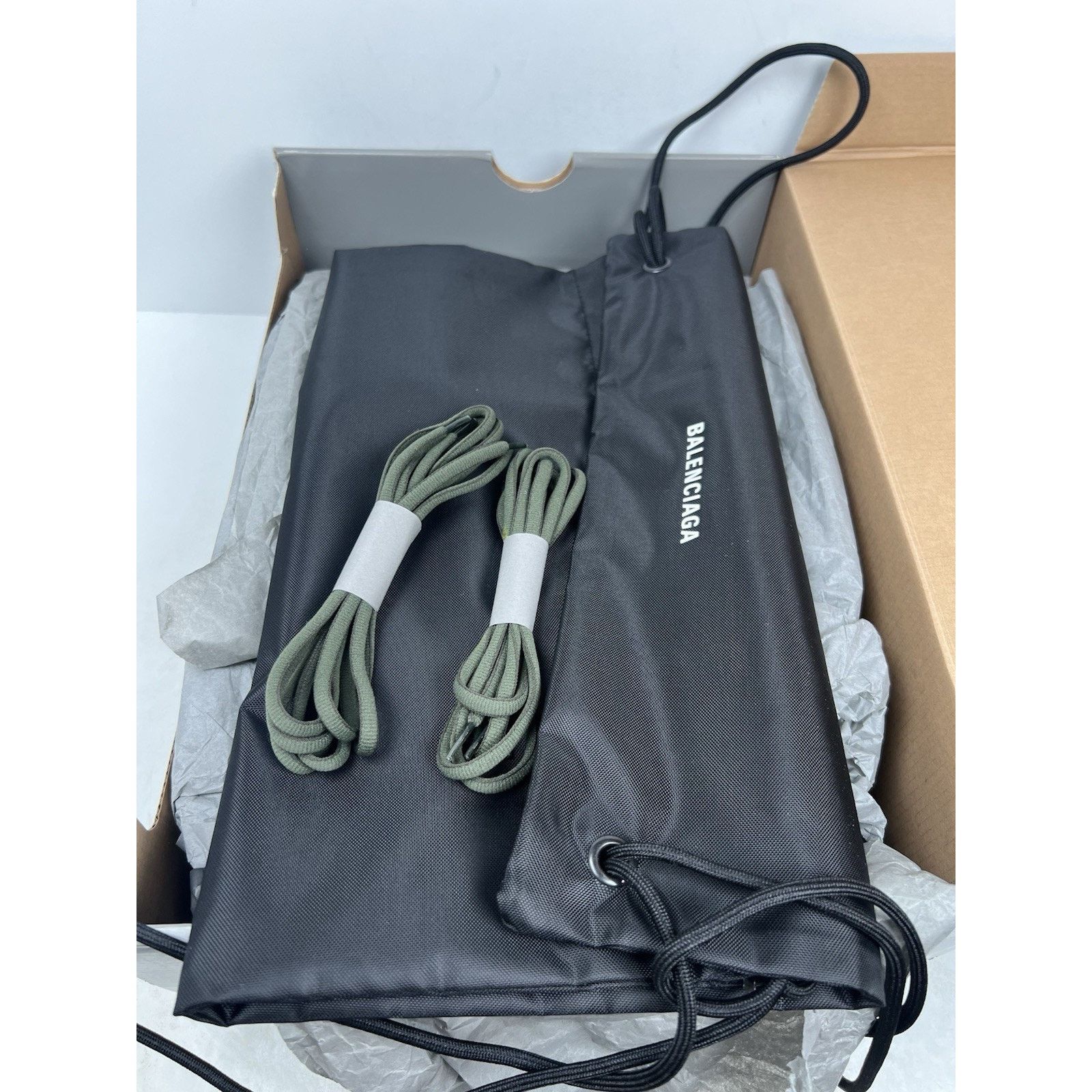 Balenciaga Size 40EU/7US - Balenciaga Track Green/Navy/Yellow NEW Size US 7 / EU 40 - 8 Thumbnail