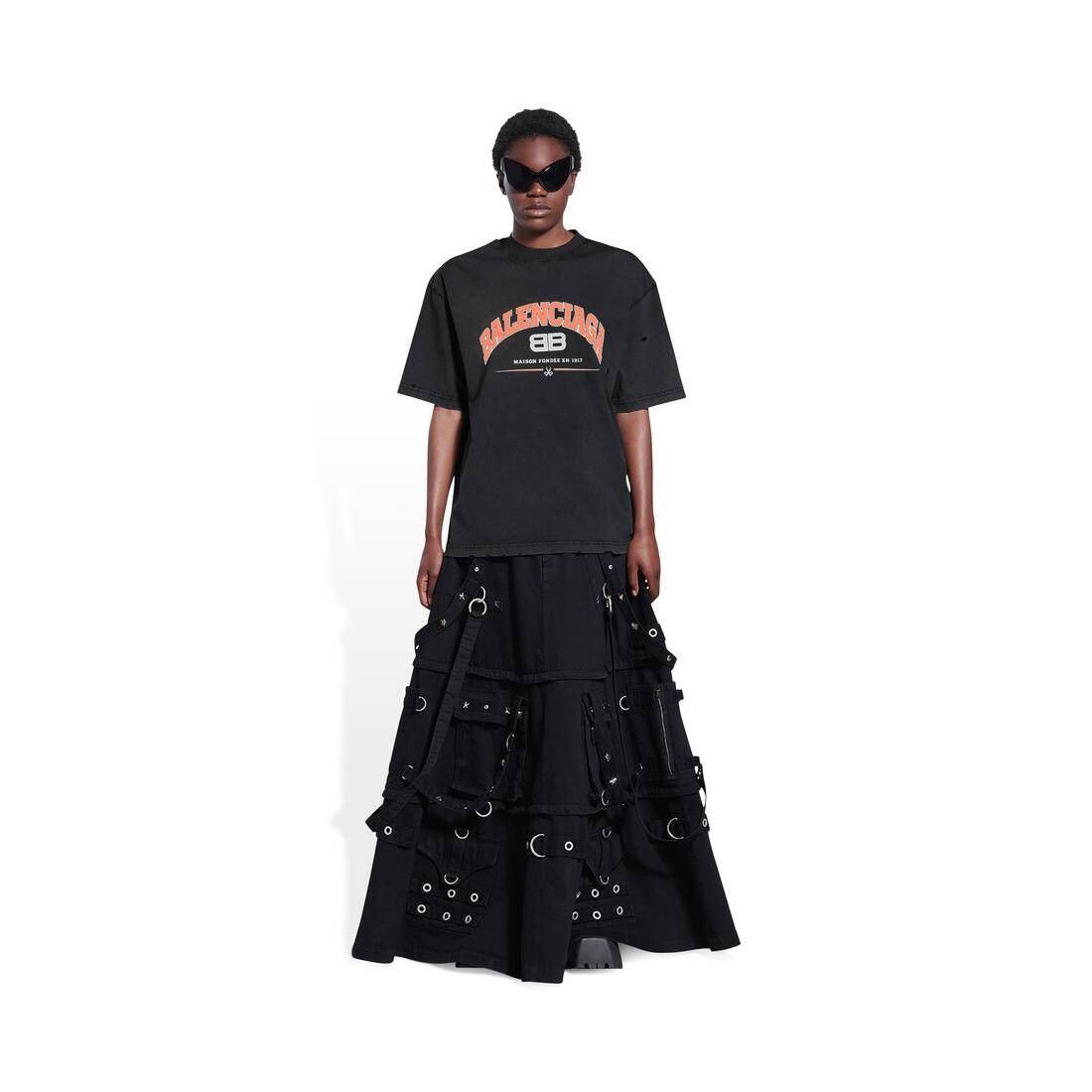Balenciaga o1in1g0326 Maison Balenciaga T-Shirt Medium Fit in Black Size S / US 4 / IT 40 - 2 Thumbnail