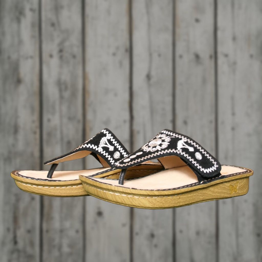Vintage VINTAGE Alegria Vanessa Mandala Embroidered Suede Slide Sandals EUR 37 ≈ US 7 Black & White Thong Slip On Women Sandal 1-1.9 in Low Heel Size US 7 / IT 37 - 1 Thumbnail