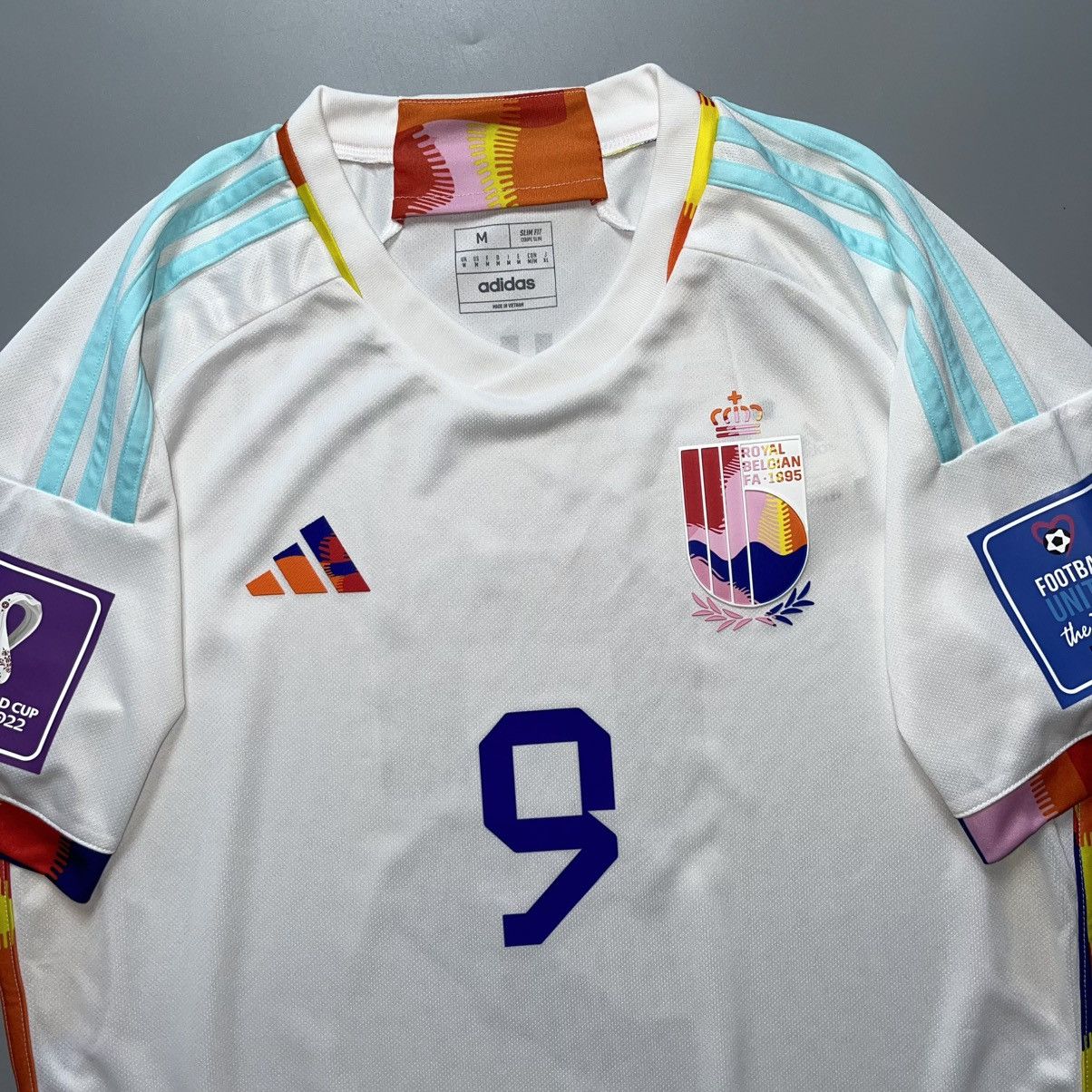 Adidas BELGIUM ADIDAS 2022 WORLD CUP FOOTBALL AWAY JERSEY #9 LUKAKU Size US M / EU 48-50 / 2 - 4 Thumbnail