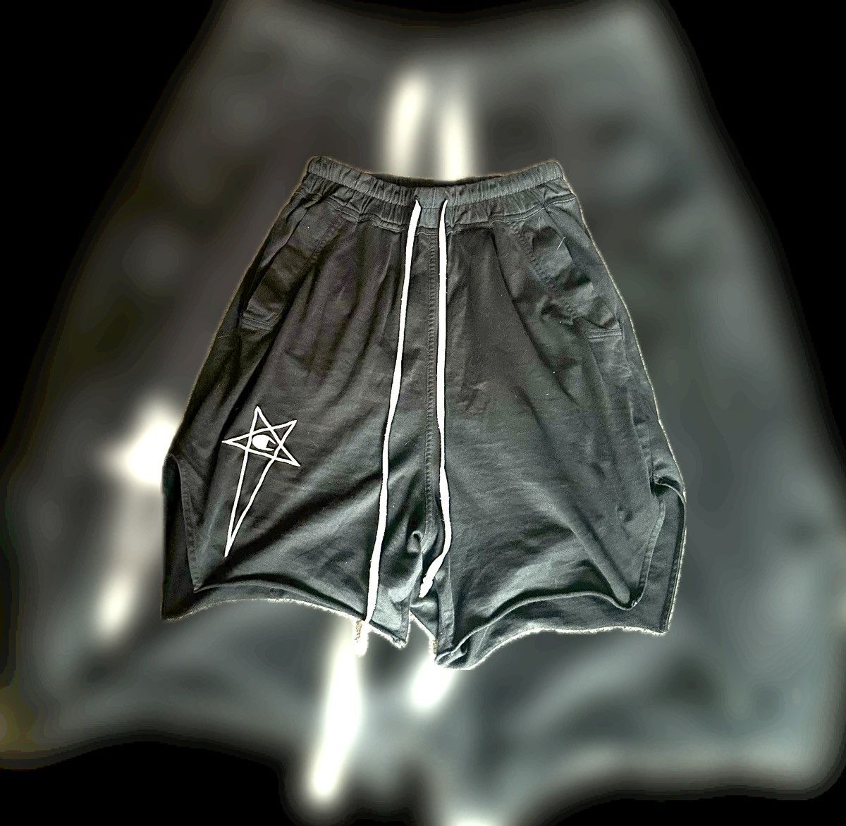 Rick Owens Rick Owens shorts Size US 30 / EU 46 - 1 Thumbnail