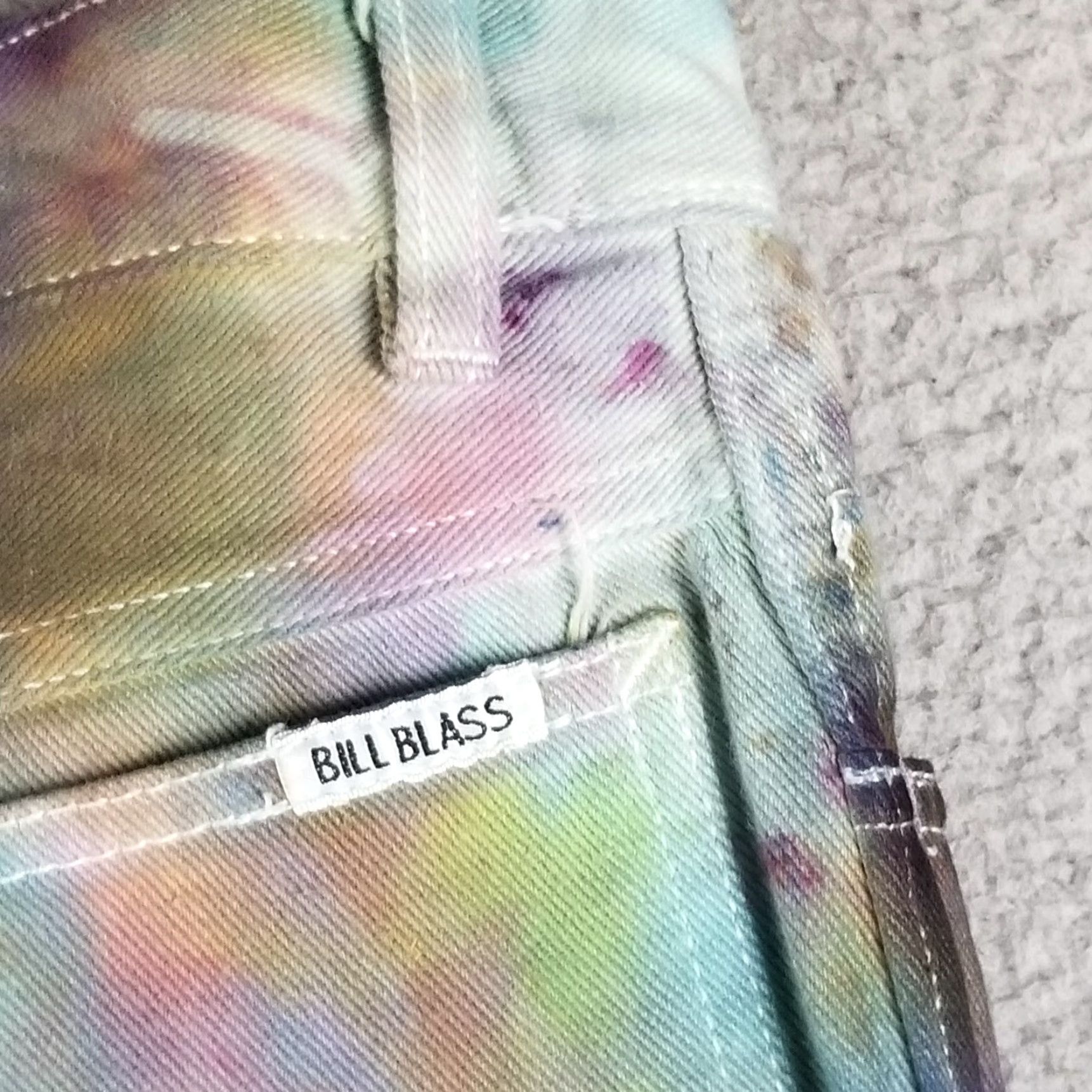 Bill Blass VINTAGE Bill Blass Tie Dye Jeans Unisex Adults High Rise Size 25X28 Festival Rave Blue Purple Pink Denim Size US 26 / EU 42 - 3 Thumbnail