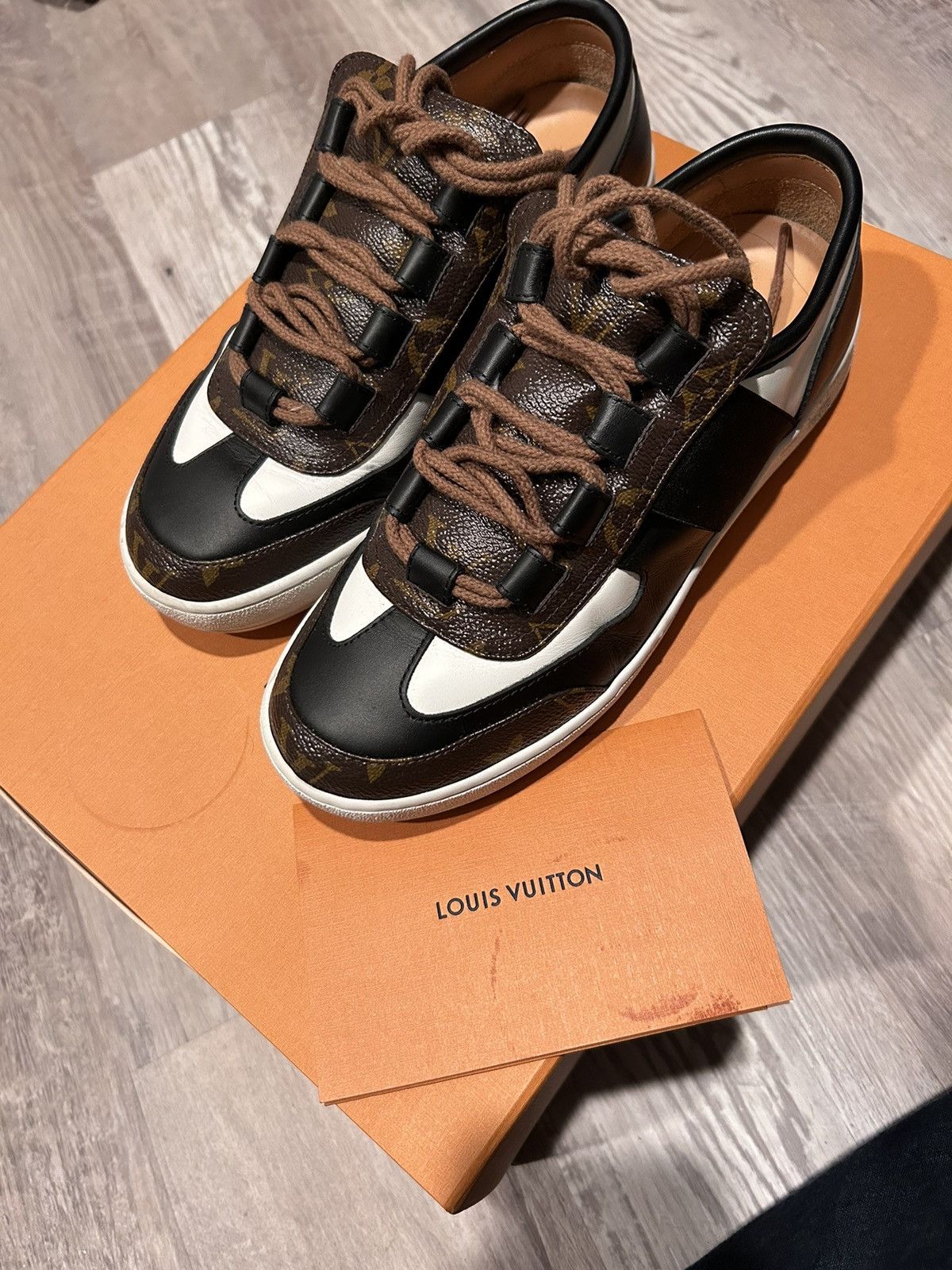 image of Louis Vuitton Womens Louie Vuitton Sneakers in Brown (Size 6)