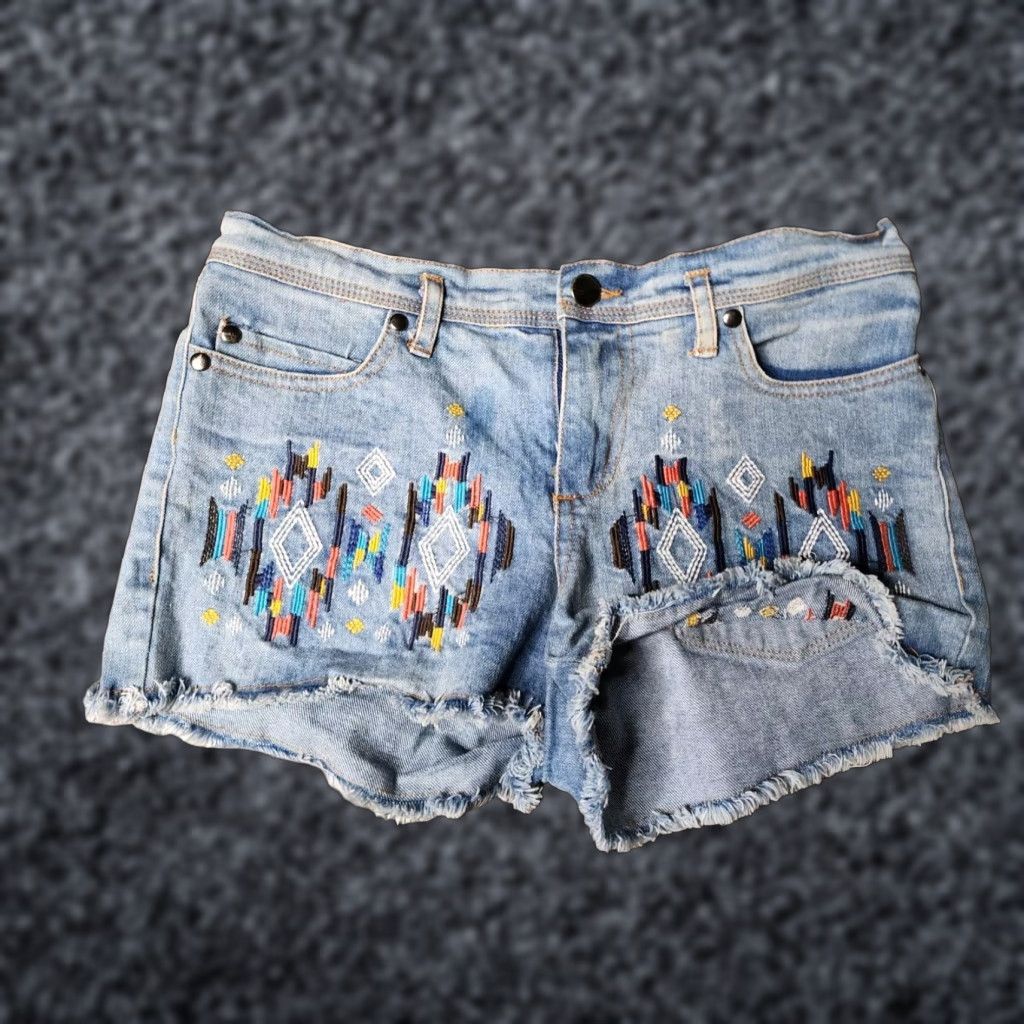 Denime FATE Denim Shorts Women's Small Blue Aztec Embroidered Boho Cut-Off Womens Size 28" / US 6 / IT 42 - 1 Thumbnail