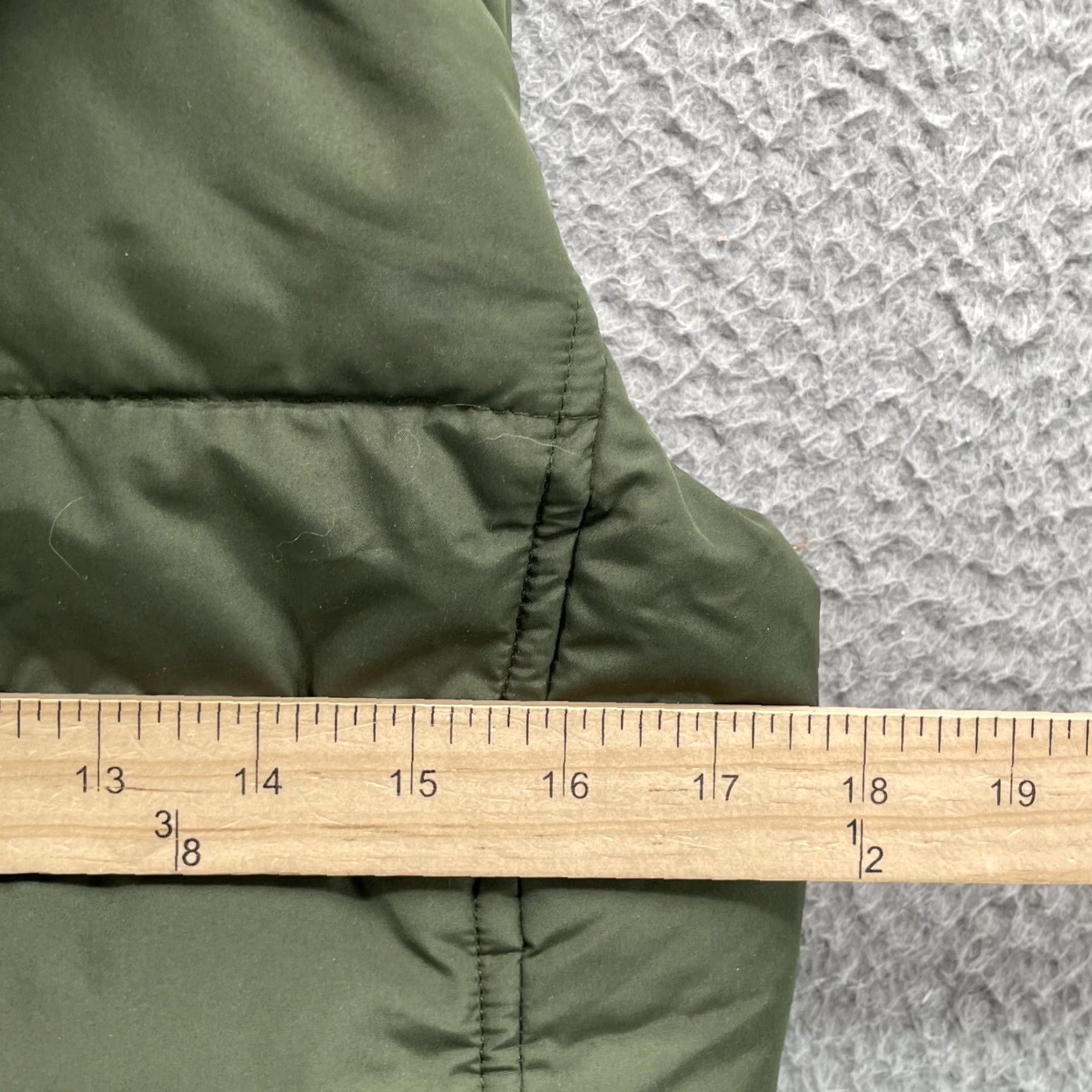 Banana Republic Banana Republic Puffer Vest Womens XS Army Green Faux Fur Hood Outdoor Gorp Chic Size XS / US 0-2 / IT 36-38 - 5 Thumbnail