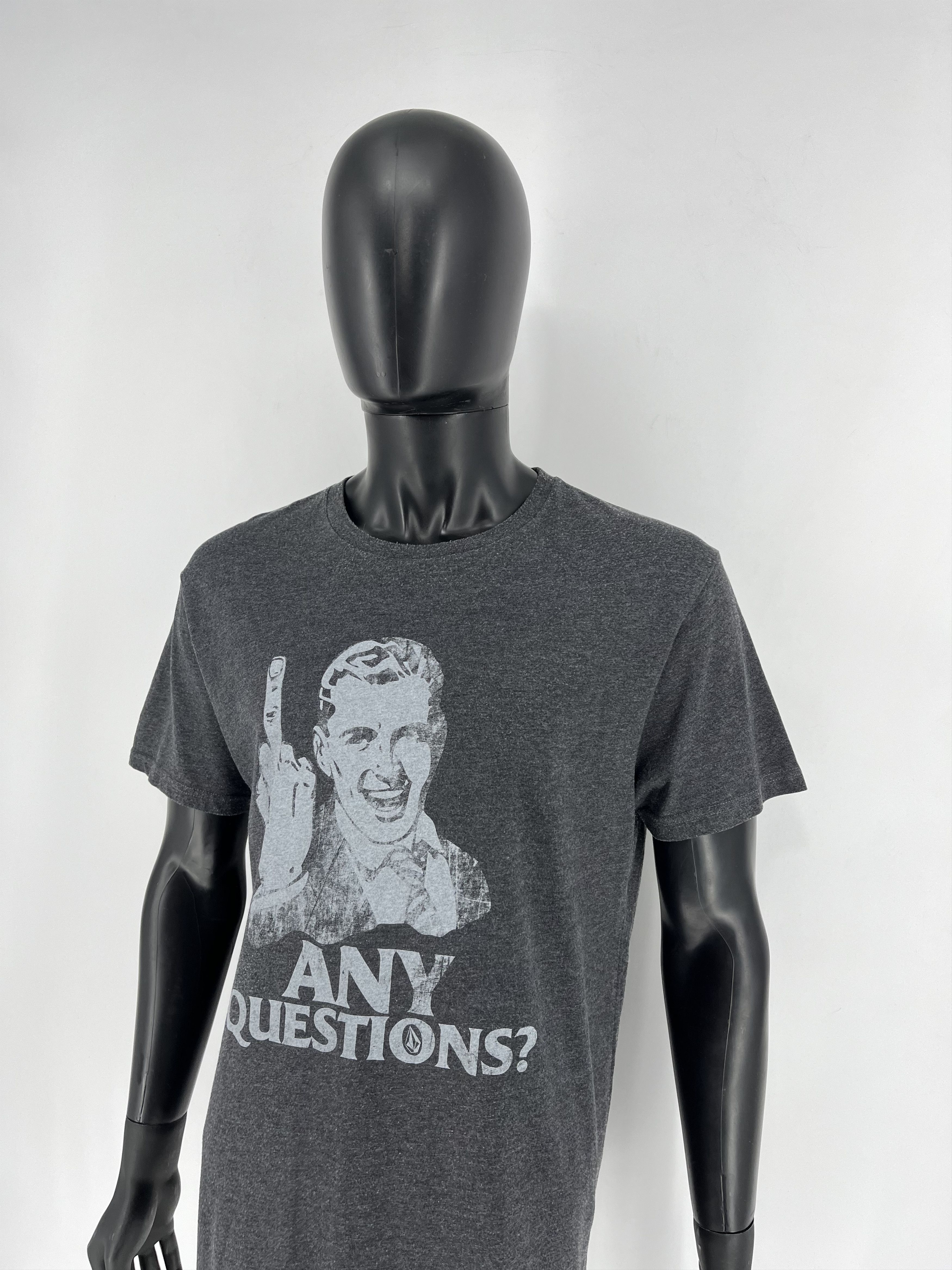 Vintage Vintage Tshirt VOLCOM ANY QUESTIONS Size US L / EU 52-54 / 3 - 4 Thumbnail