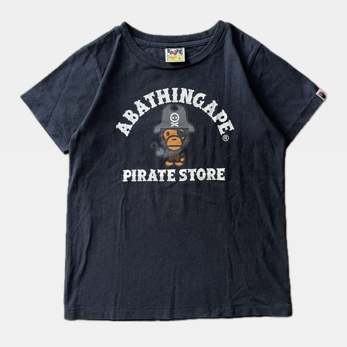 Bape Vintage Y2K A Bathing Ape x Pirate Store Tee Size XS / US 0-2 / IT 36-38 - 1 Thumbnail