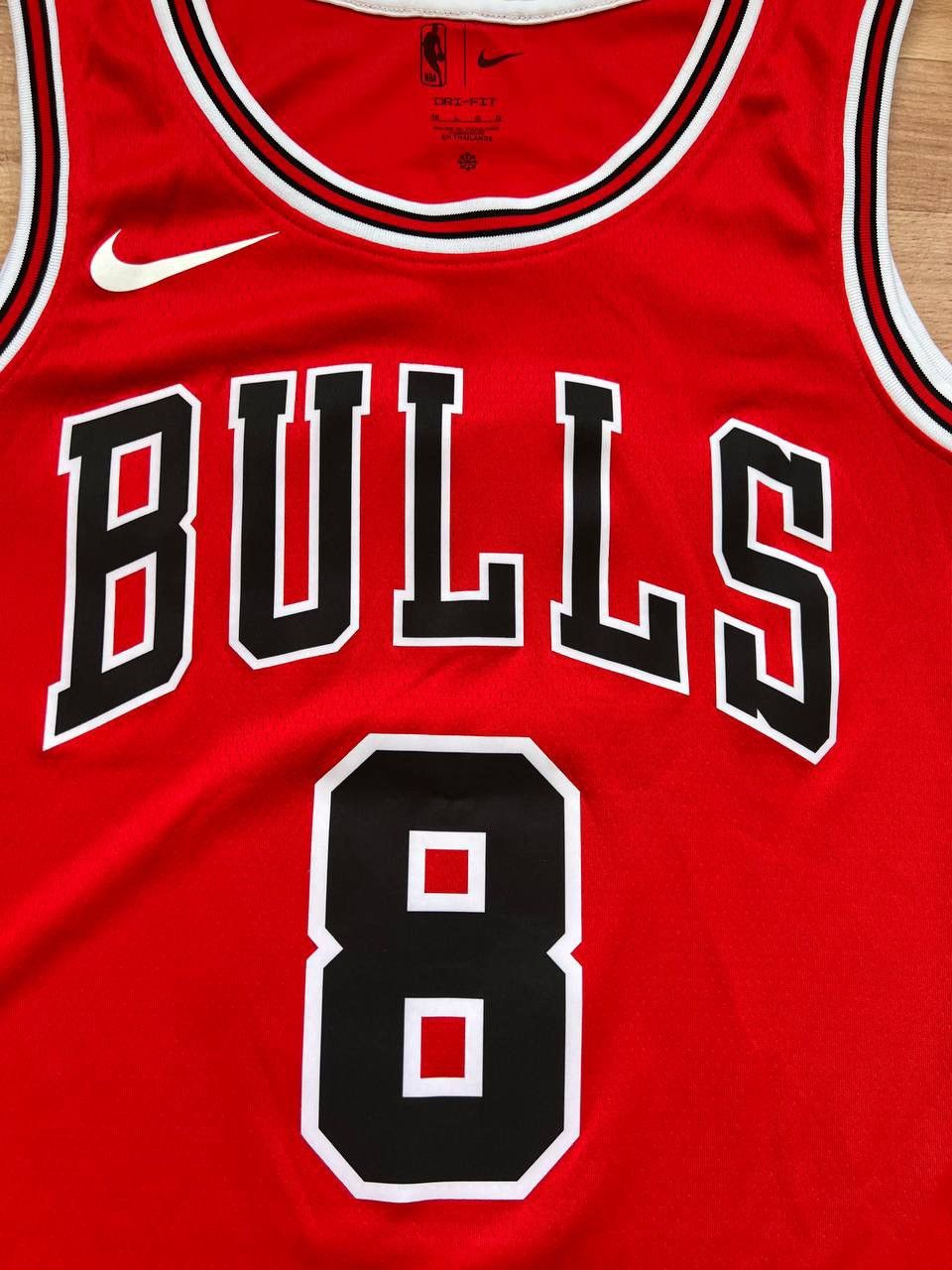 NBA 2022/23 NBA CHICAGO BULLS #8 LAVINE BASKETBALL JERSEY SZ 52 Size US L / EU 52-54 / 3 - 5 Thumbnail