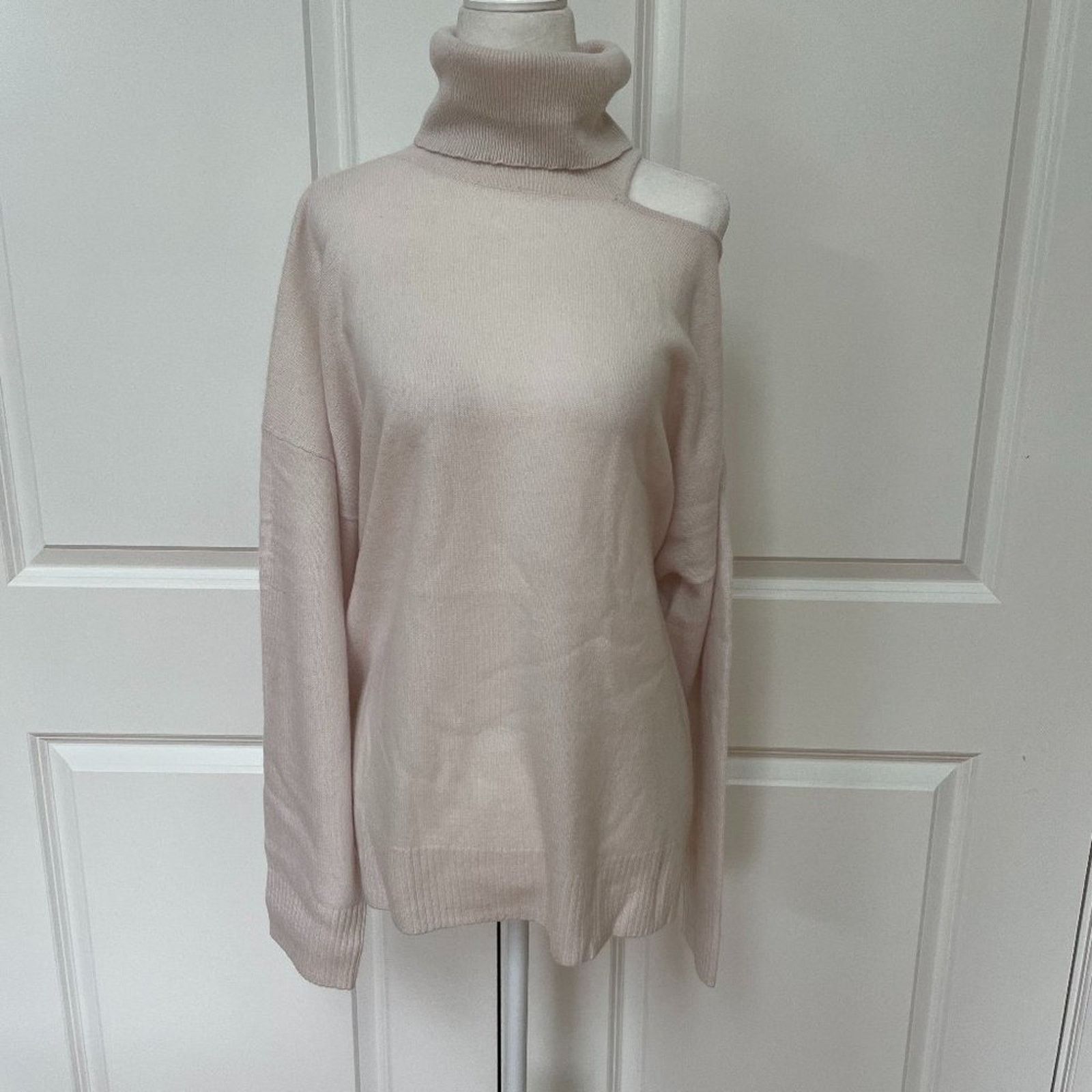 360Cashmere Gerri Cashmere Turtleneck Sweater from 360 Cashmere Size L / US 10 / IT 46 - 2 Thumbnail