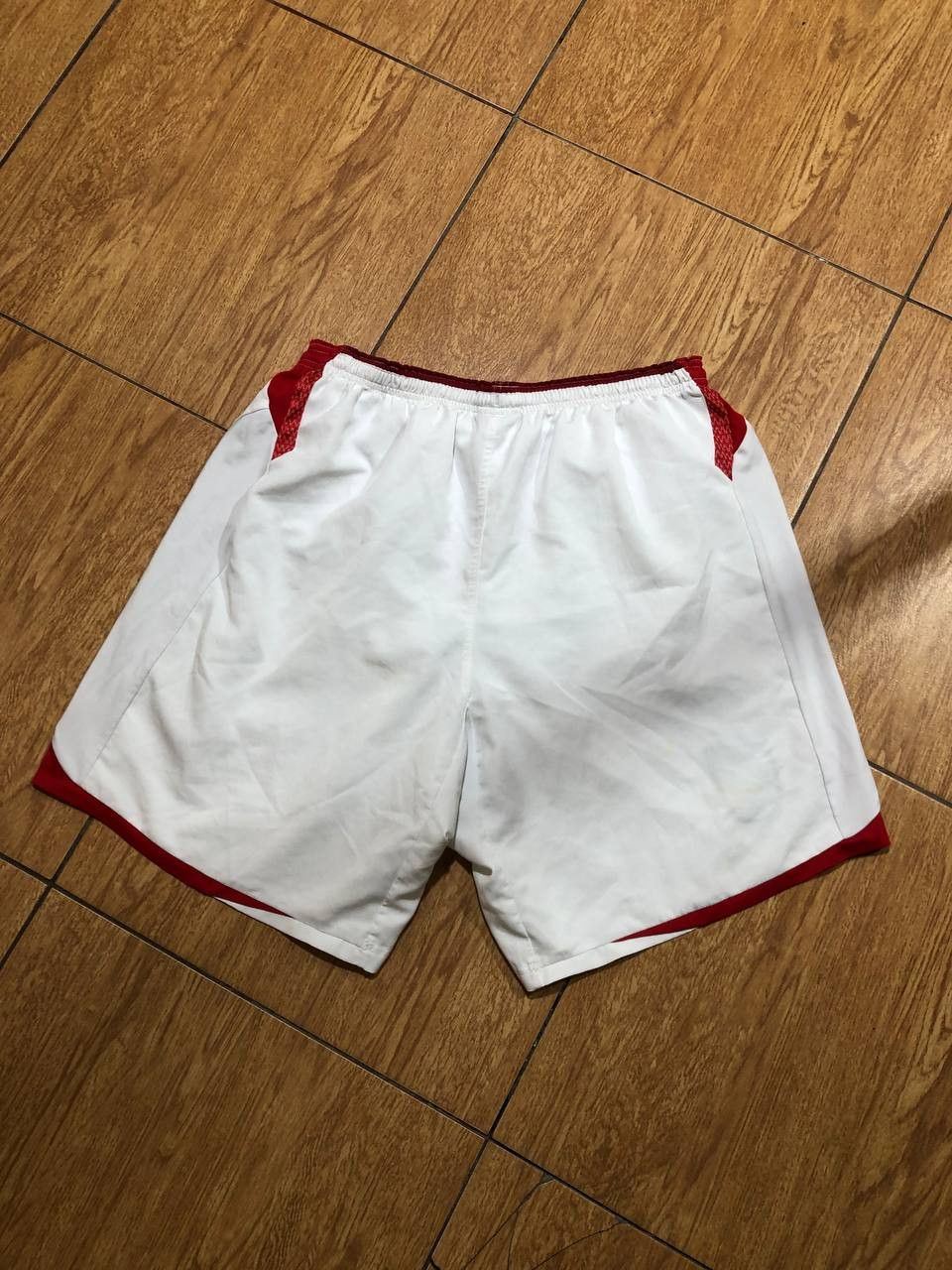 Umbro ENGLAND 2006 2008 AWAY FOOTBALL SOCCER SHORTS UMBRO Size US 38 / EU 54 - 17 Thumbnail