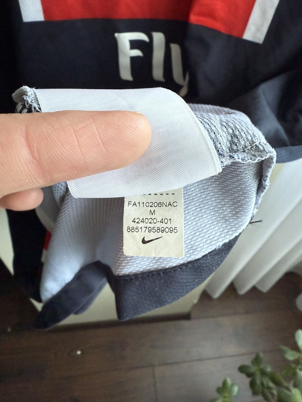 Nike Nike Paris Saint-Germain 2011/12 Home shirt Size US M / EU 48-50 / 2 - 7 Thumbnail
