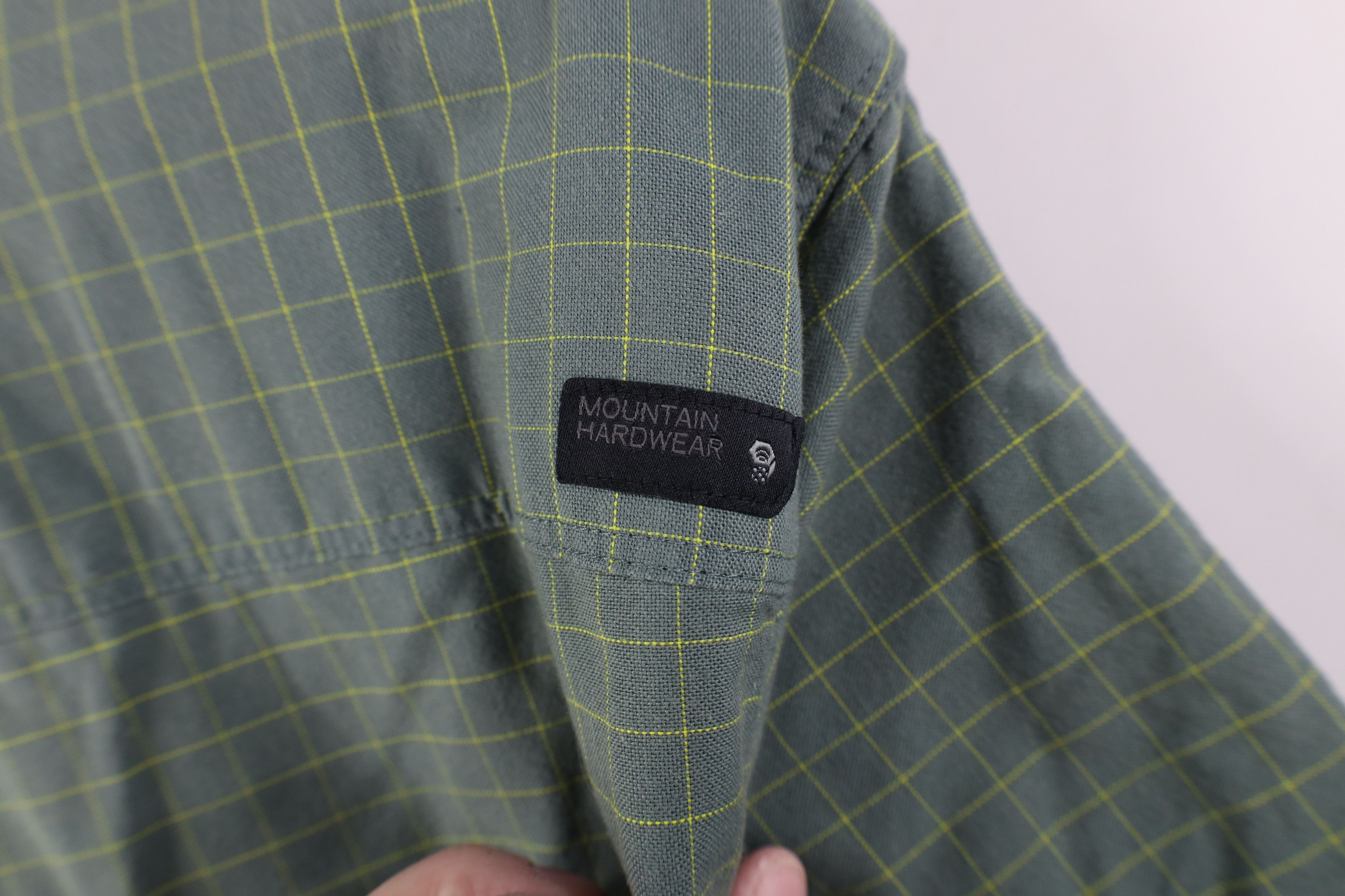 Mountain Hardwear Mountain Hardwear Short Sleeve Flannel Button Shirt Plaid Size US M / EU 48-50 / 2 - 11 Thumbnail