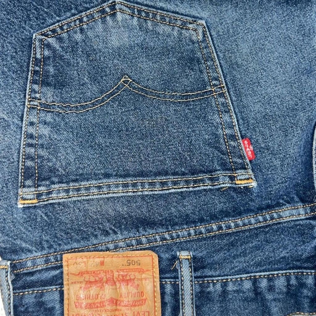 Levi's Levi's 505 blue jeans with a unique cut out design Size US 42 / EU 58 - 1 Thumbnail