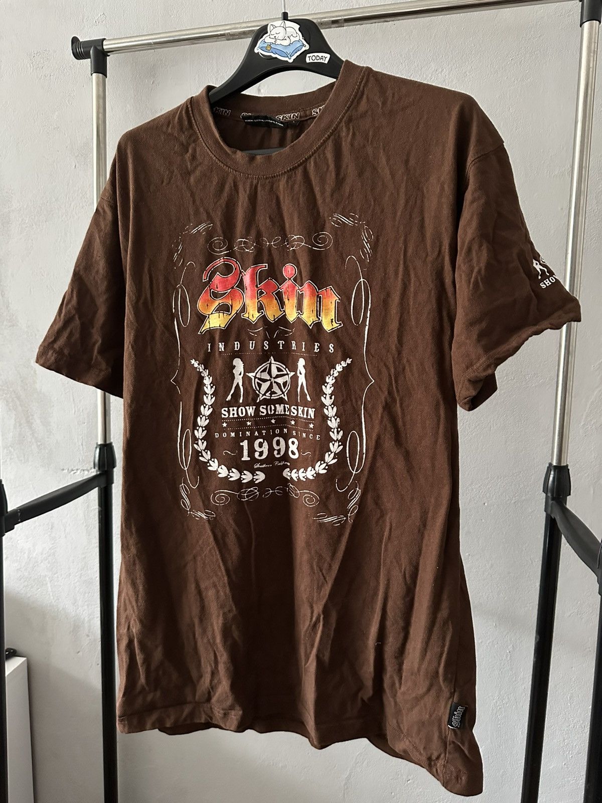 Hook-Ups Vintage Skin Industries Skateboard Tee Y2K Size US L / EU 52-54 / 3 - 1 Thumbnail