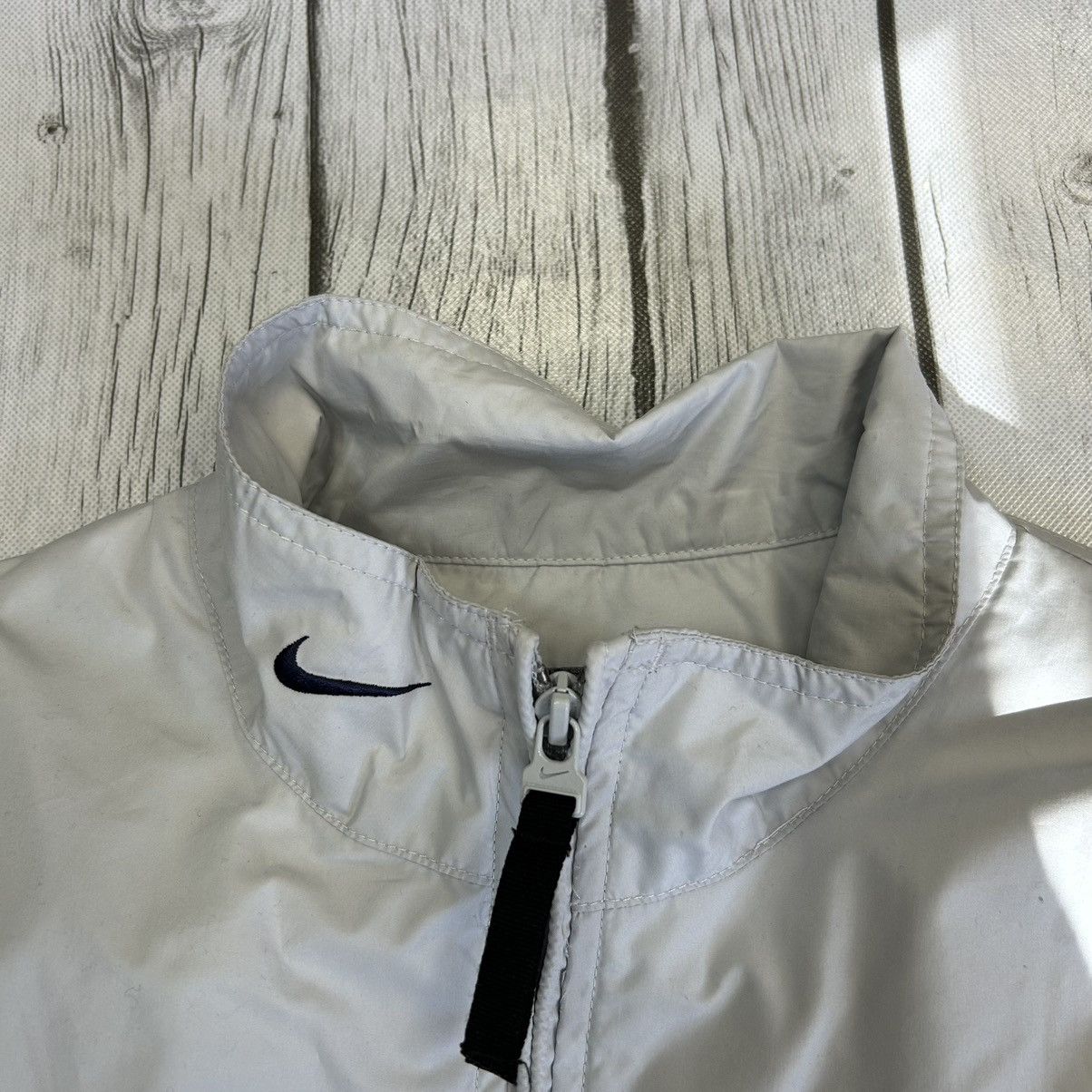 Nike × Vintage Vintage 2001 Nike silver lightweight jacket Size US M / EU 48-50 / 2 - 7 Thumbnail