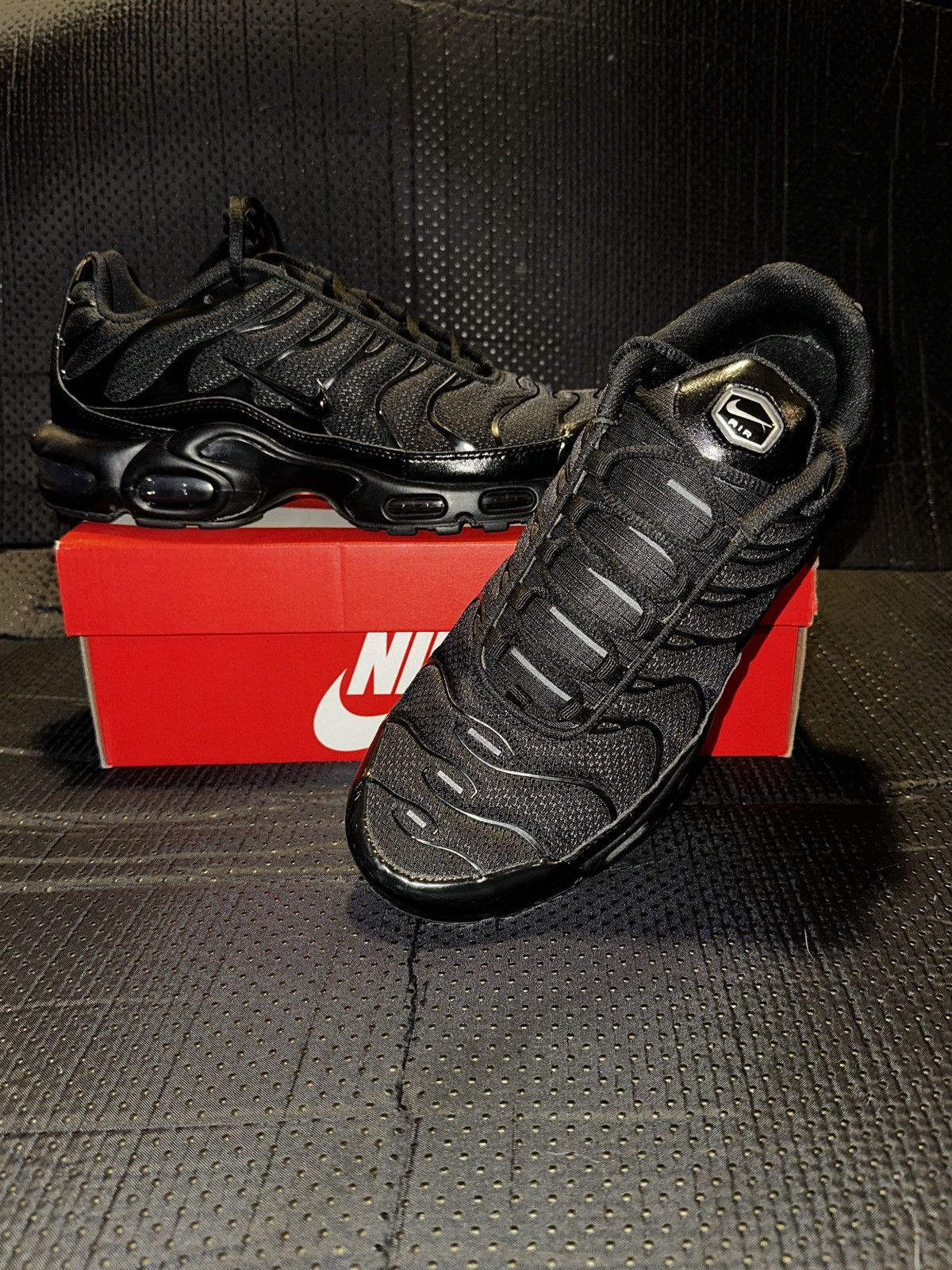 Nike Nike Air Max Plus Size US 10.5 / EU 43-44 - 1 Thumbnail