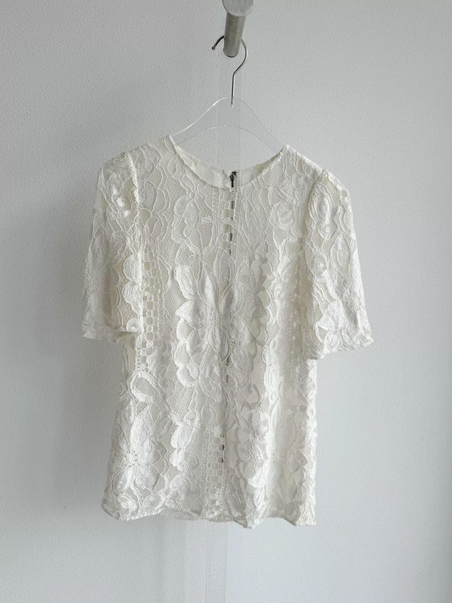 Dolce & Gabbana Dolce&Gabbana White Lace Top Size XS / US 0-2 / IT 36-38 - 1 Thumbnail