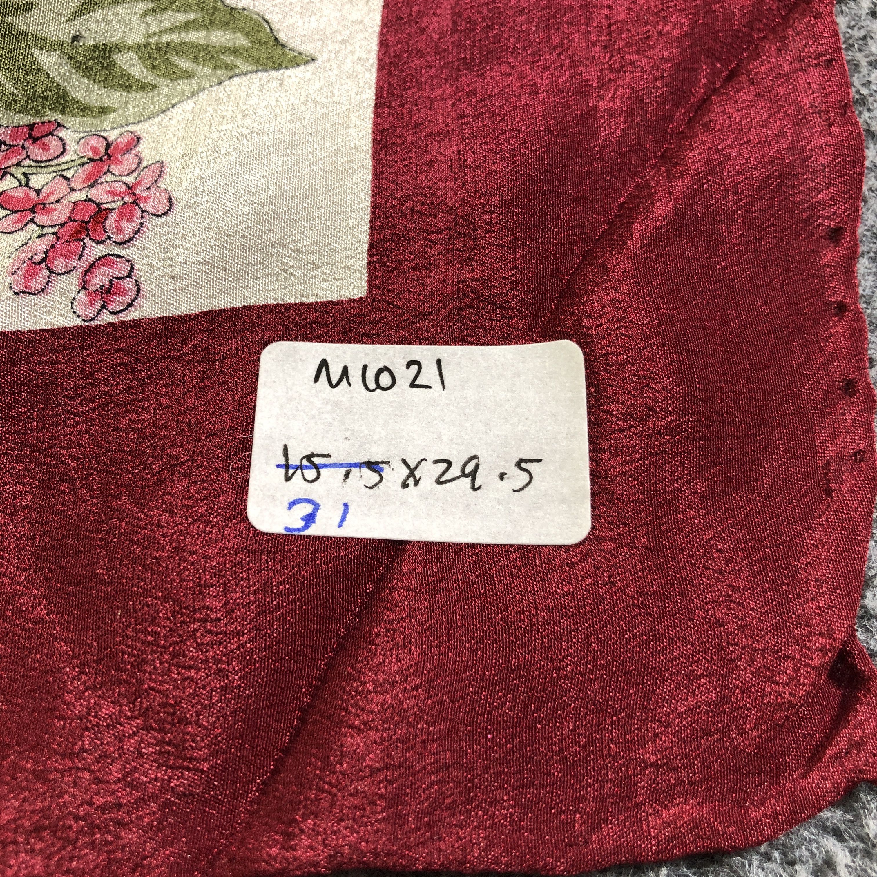 Vintage Luxury Lavish Floral Hand Rolled Silk Scarf M1021 Size ONE SIZE - 8 Thumbnail