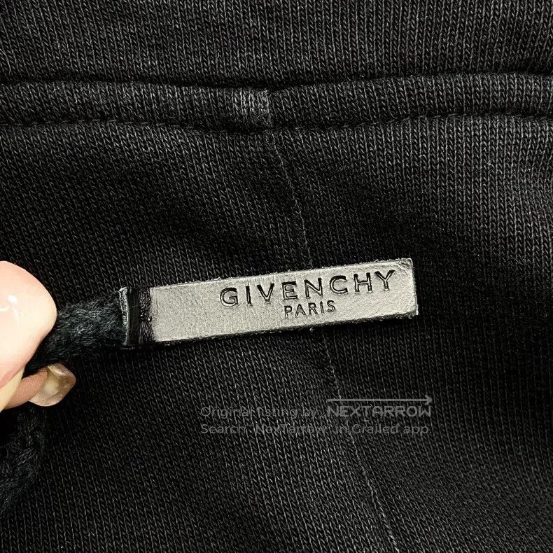 Givenchy Givenchy size L Black and White Patchwork Logo Letter Embr Size US 27 - 5 Thumbnail