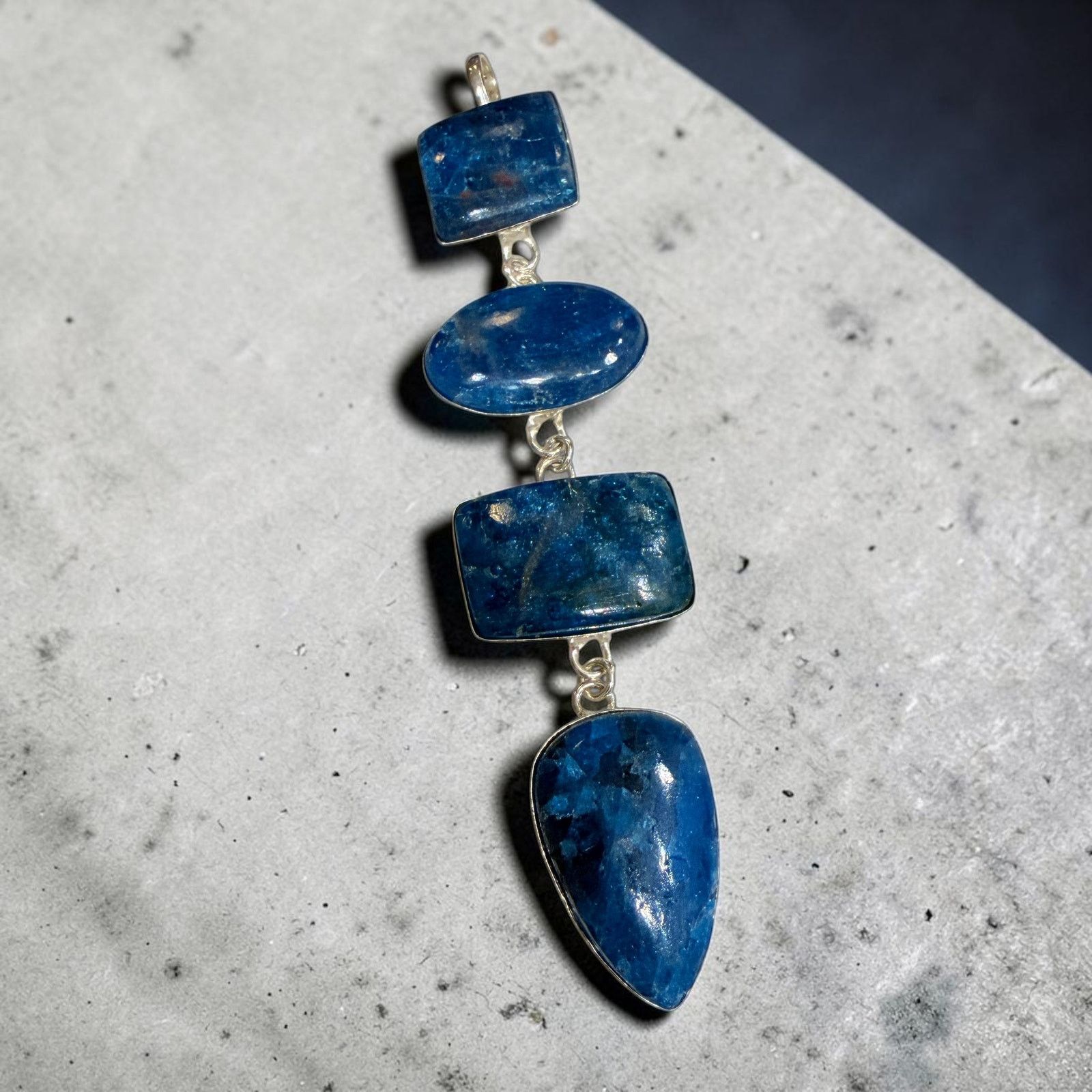 The Unbranded Brand Blue Apatite Statement Pendant Size ONE SIZE - 1 Thumbnail