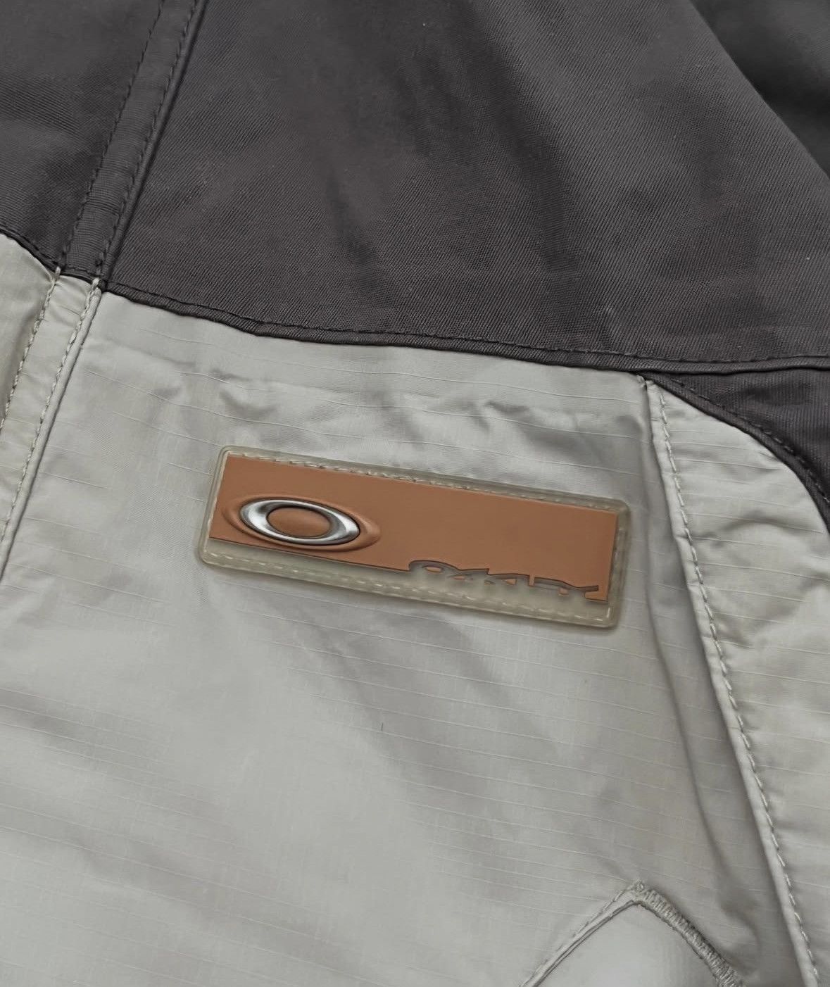 Oakley ✅CRAZY OAKLEY JACKET ✅🔥 Size US L / EU 52-54 / 3 - 8 Thumbnail