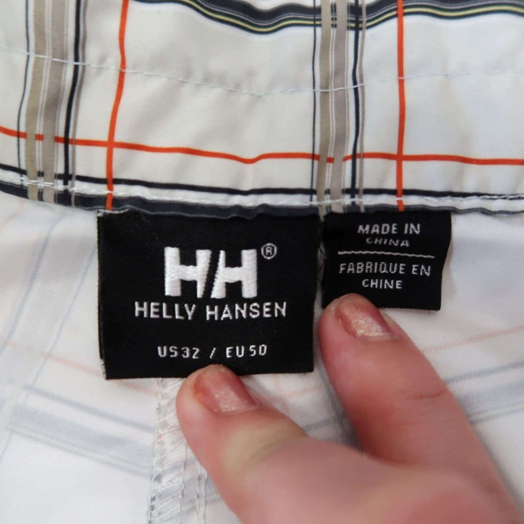 Helly Hansen VINTAGE Helly Hansen Cream Plaid Board Shorts Swimwear Womens 32 Board Shorts Womens Plus Polyester Plaid Cream 32 Girls? Size 24" / US 00 / IT 34 - 4 Thumbnail
