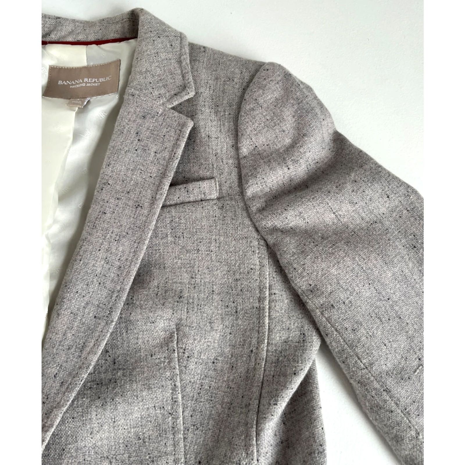 Banana Republic VINTAGE Banana Republic Blazer Jacket Women’s Wool Blend Sz 4 Gray Elbow Patches 2000s Hacking Size S / US 4 / IT 40 - 7 Thumbnail
