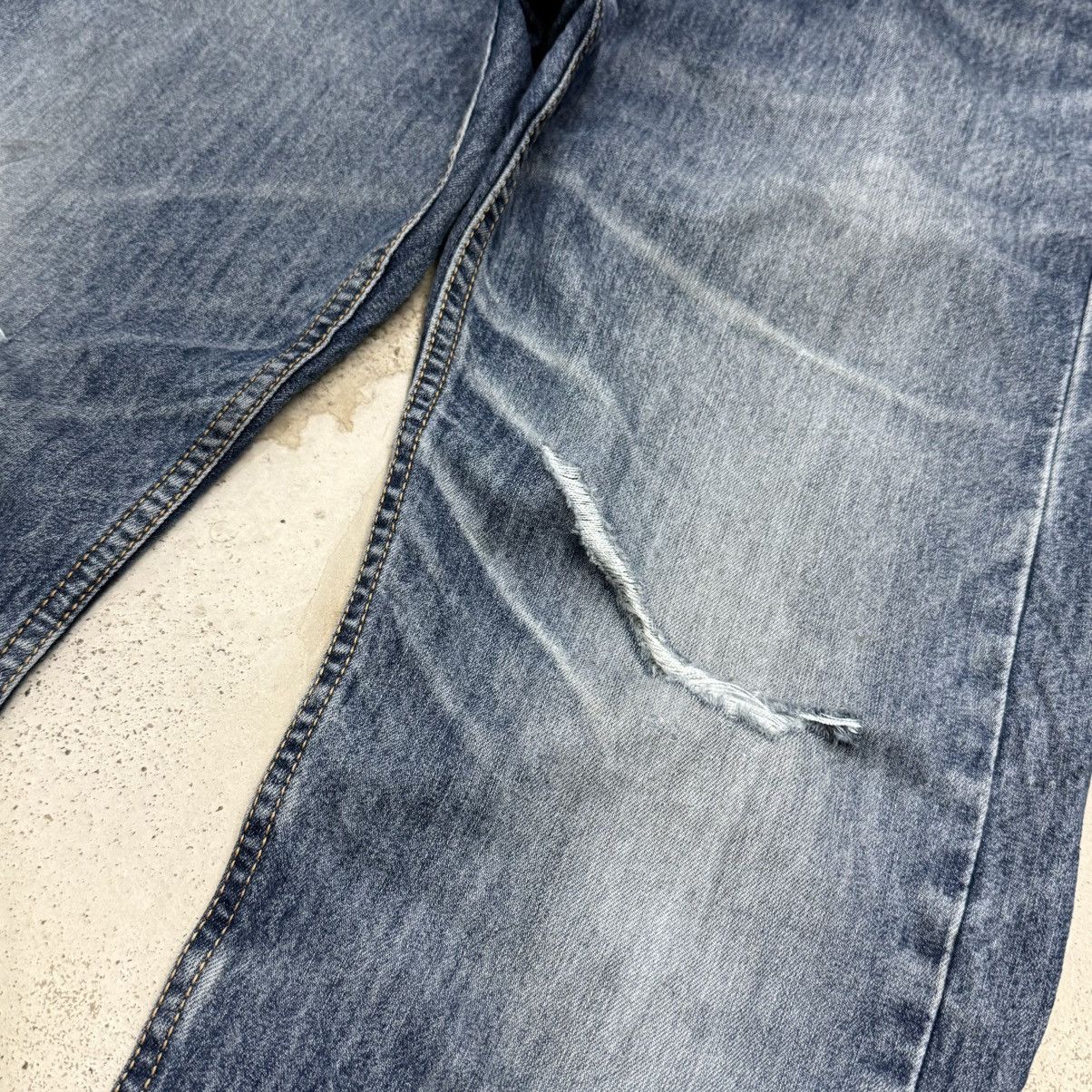 Levi's Levis 505 Worn Distressed Jeans Denim Pants Size US 29 - 7 Thumbnail