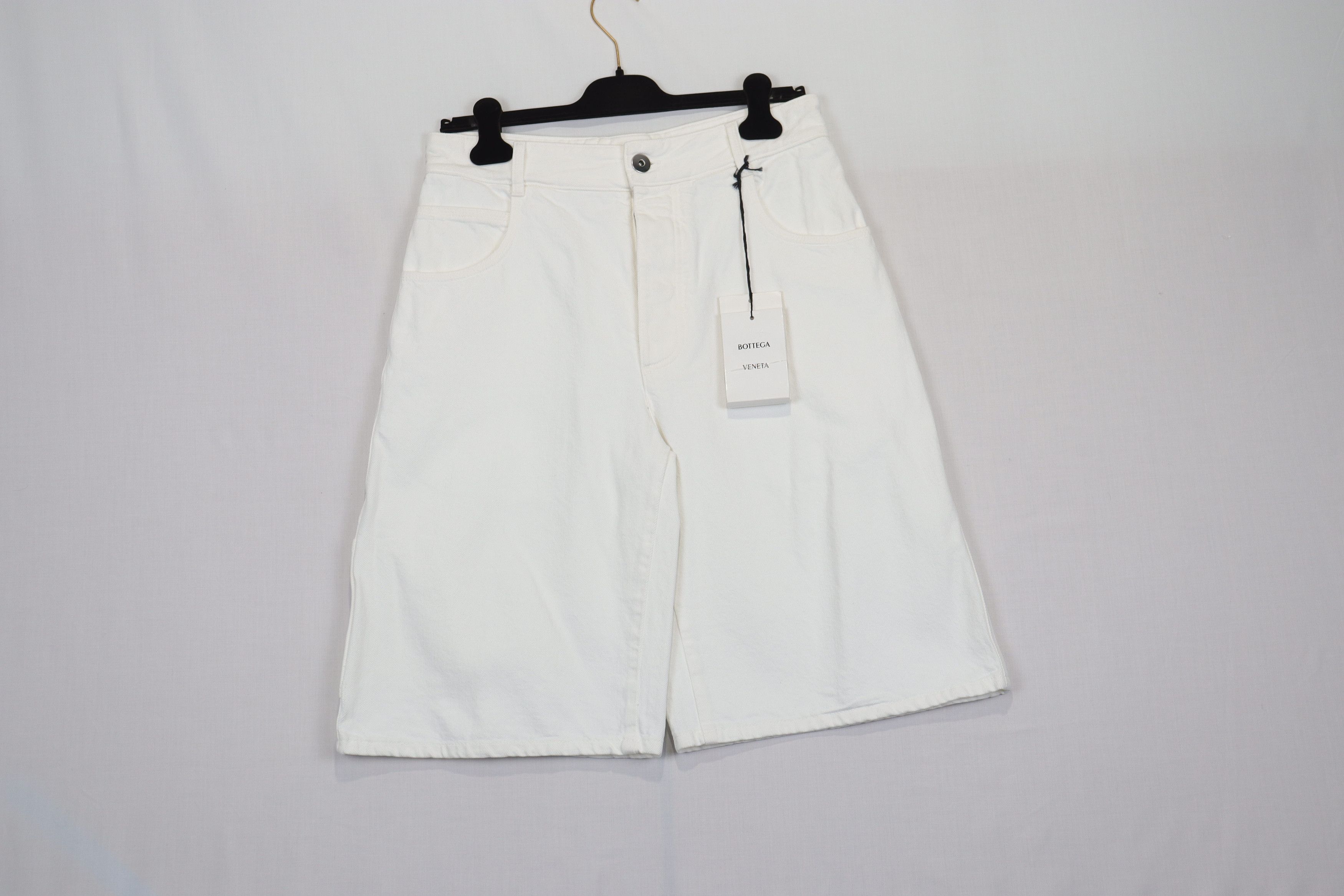 Bottega Veneta o1rshd11223 White Cargo Shorts Size US 36 / EU 52 - 4 Thumbnail