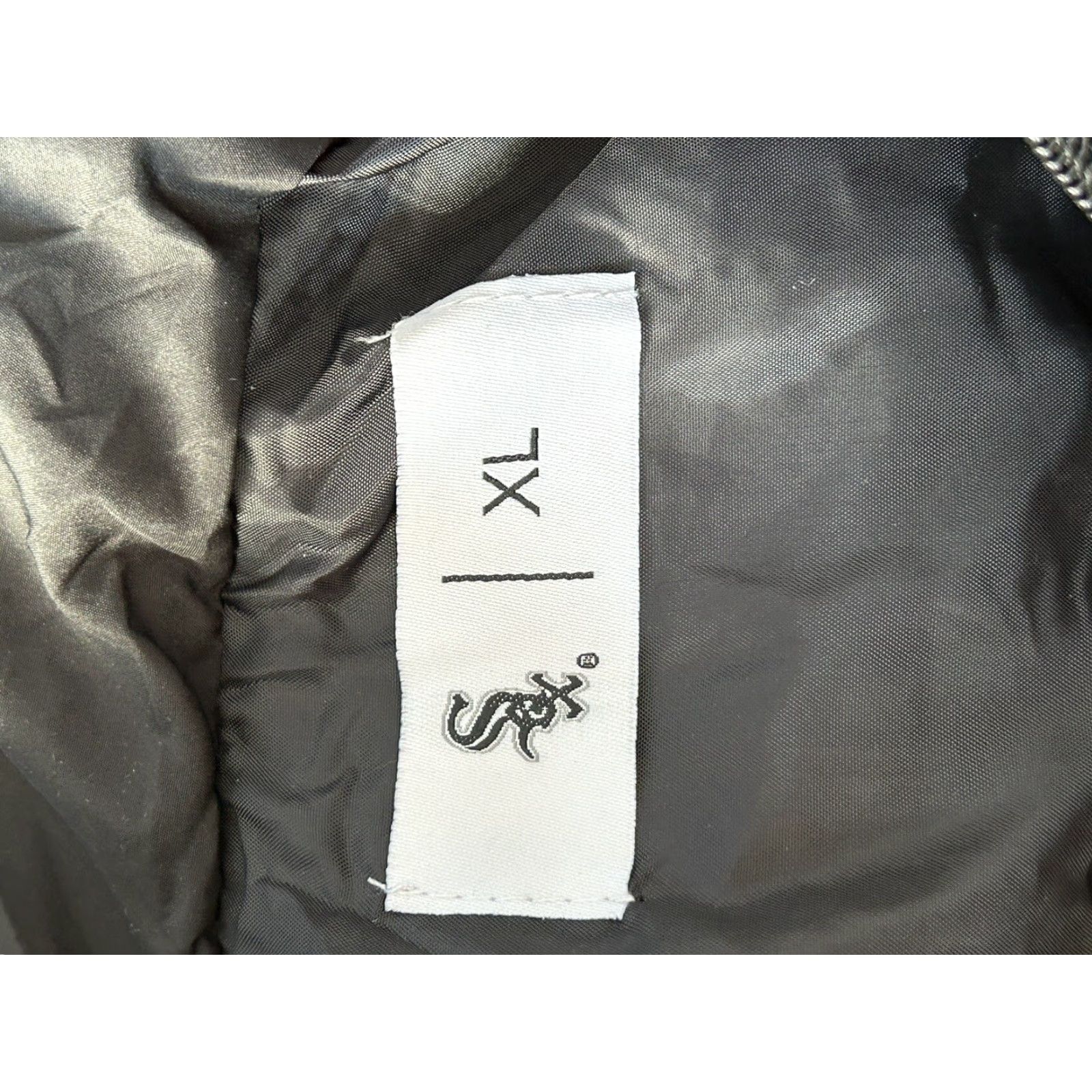 Vintage Chicago White Sox Mens Stand Up Collar Full Zip Puffy Vest XL Vest Black Short Zip Puffer Jacket Casual Formal Men Mens XL Size US XL / EU 56 / 4 - 4 Thumbnail