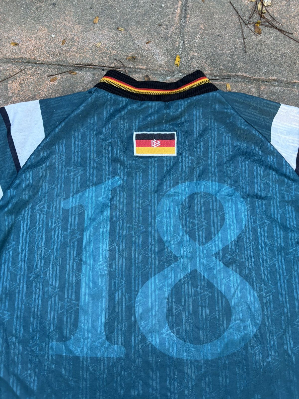 Adidas Vintage 96-98 Germany Away Adidas Jersey Size US L / EU 52-54 / 3 - 4 Thumbnail