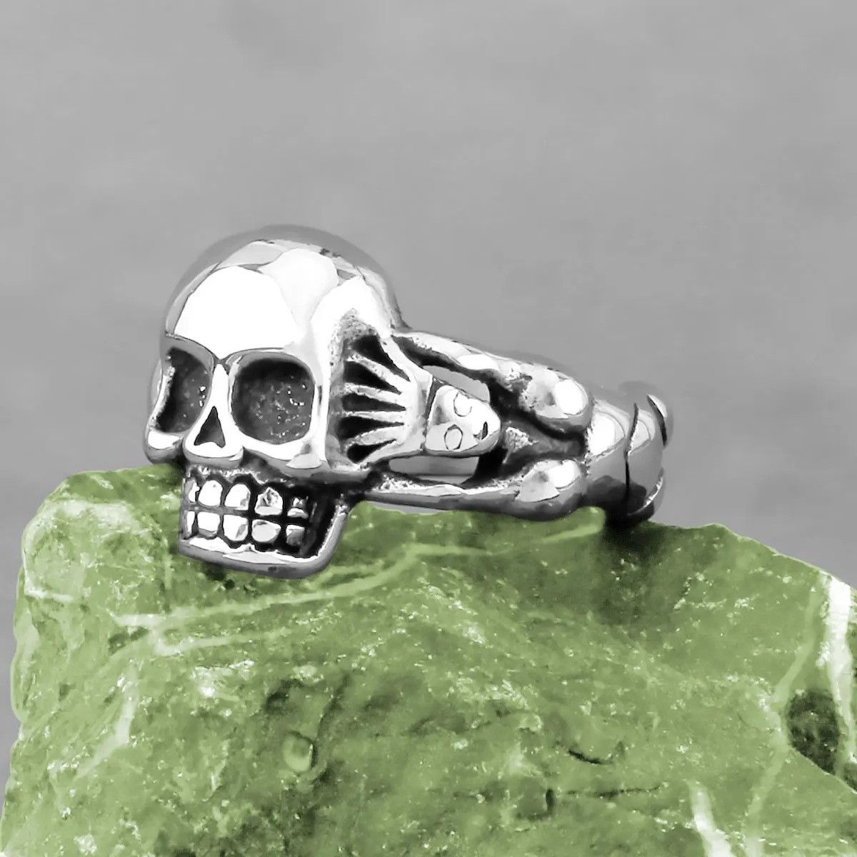Vintage Crown Queen Skull Ring Size 44 - 1 Thumbnail