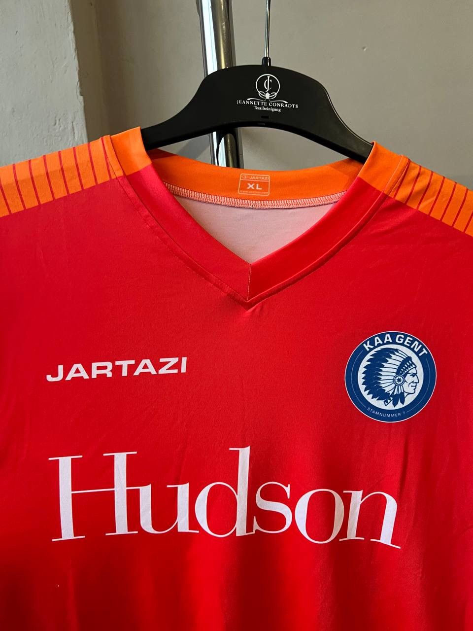 Sports Specialties 2017/18 KAA GENT GK THIRD JARTAZI SOCCER JERSEY SHIRT XL MEN Size US XL / EU 56 / 4 - 4 Thumbnail