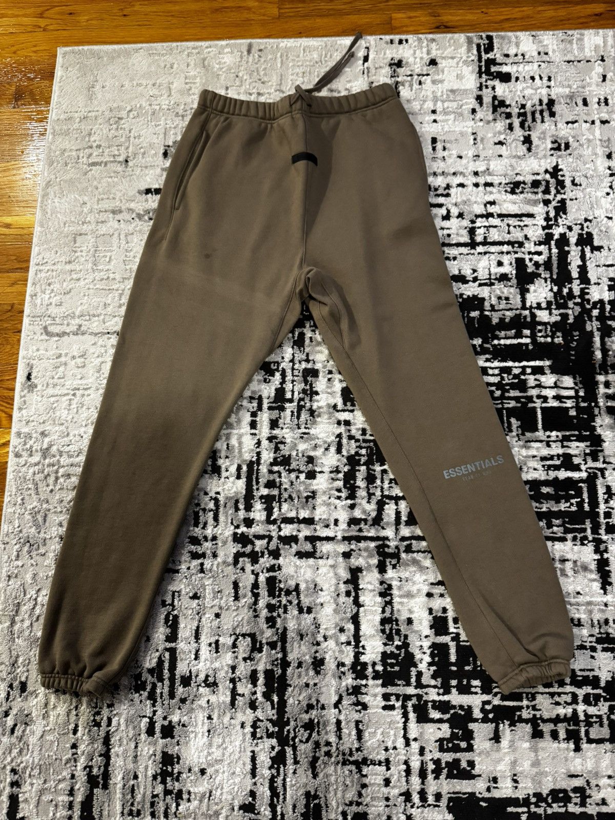 Fear of God Fear of God Essential Brown Sweatpants Size US 32 / EU 48 - 1 Thumbnail