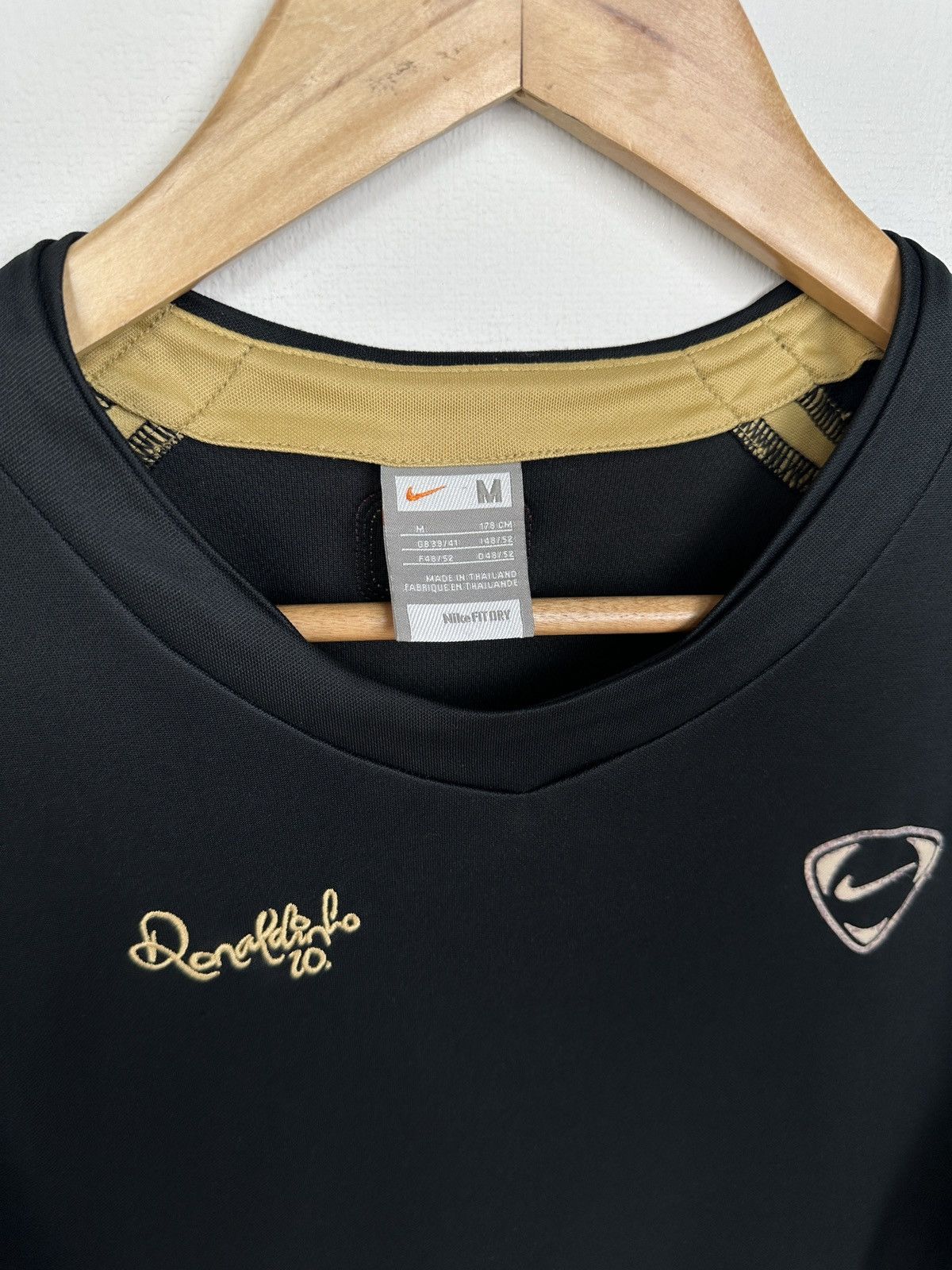 Nike NIKE R10 Ronaldinho Soccer Dri-Fit T-Shirt Jersey Men’s M Size US M / EU 48-50 / 2 - 3 Thumbnail
