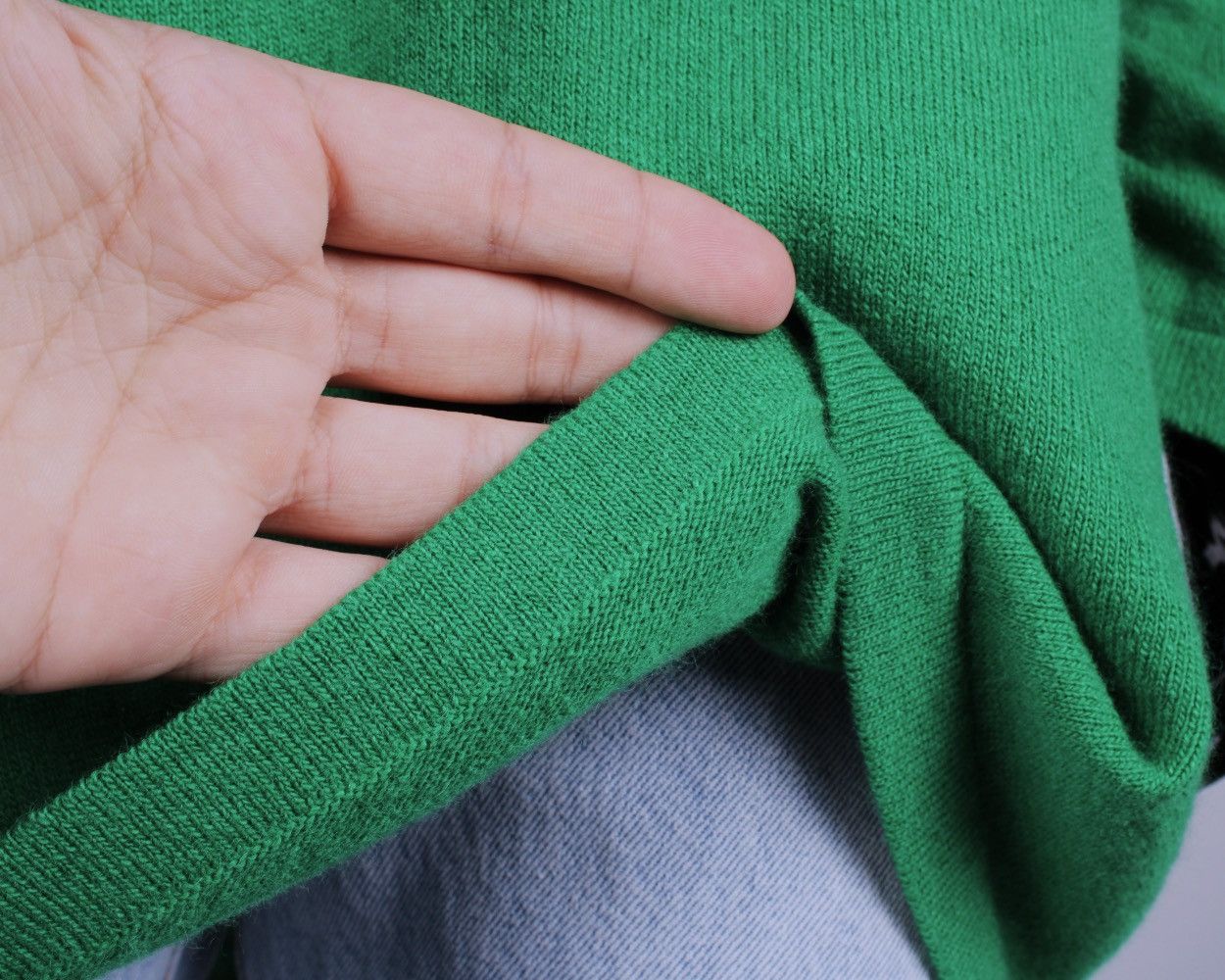 Designer × Iceberg × Vintage Women's ICEBERG Joker Vintage Wool Sweater Size L / US 10 / IT 46 - 6 Thumbnail