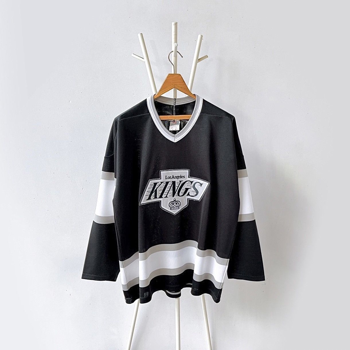 90s Los Angeles Kings NHL jersey/ L