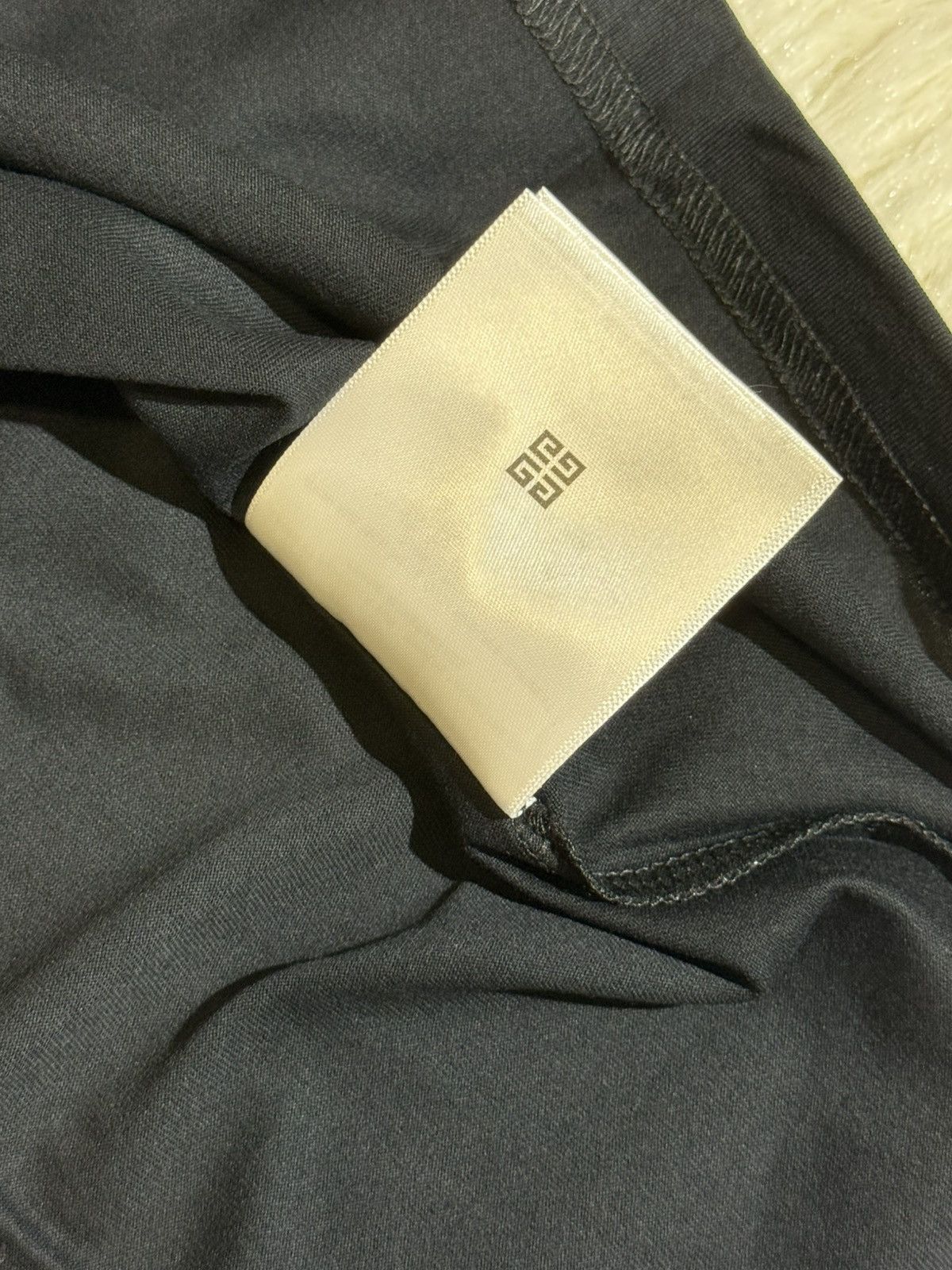 Givenchy Givenchy black t shirt Size US XS / EU 42 / 0 - 6 Thumbnail