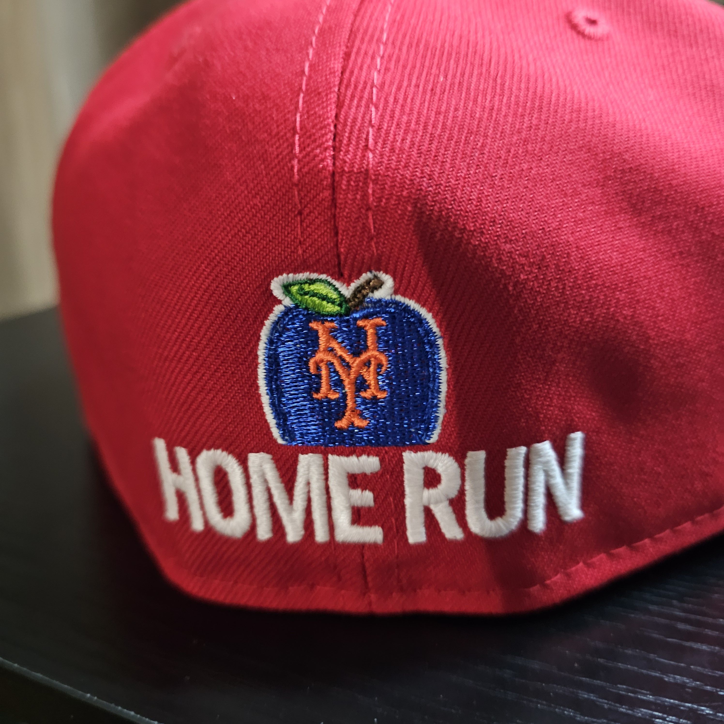 New Era Mets Home Run Apple Rare exclusive W/ Pin Size ONE SIZE - 4 Thumbnail