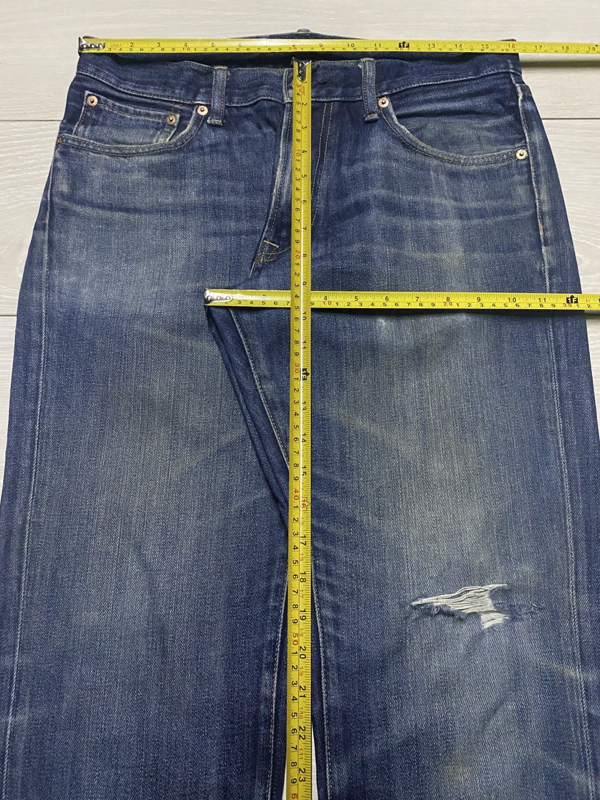 Uniqlo Vintage Japanese Uniqlo Blue wash Distressed Slim Fit Jeans Size US 32 / EU 48 - 12 Thumbnail