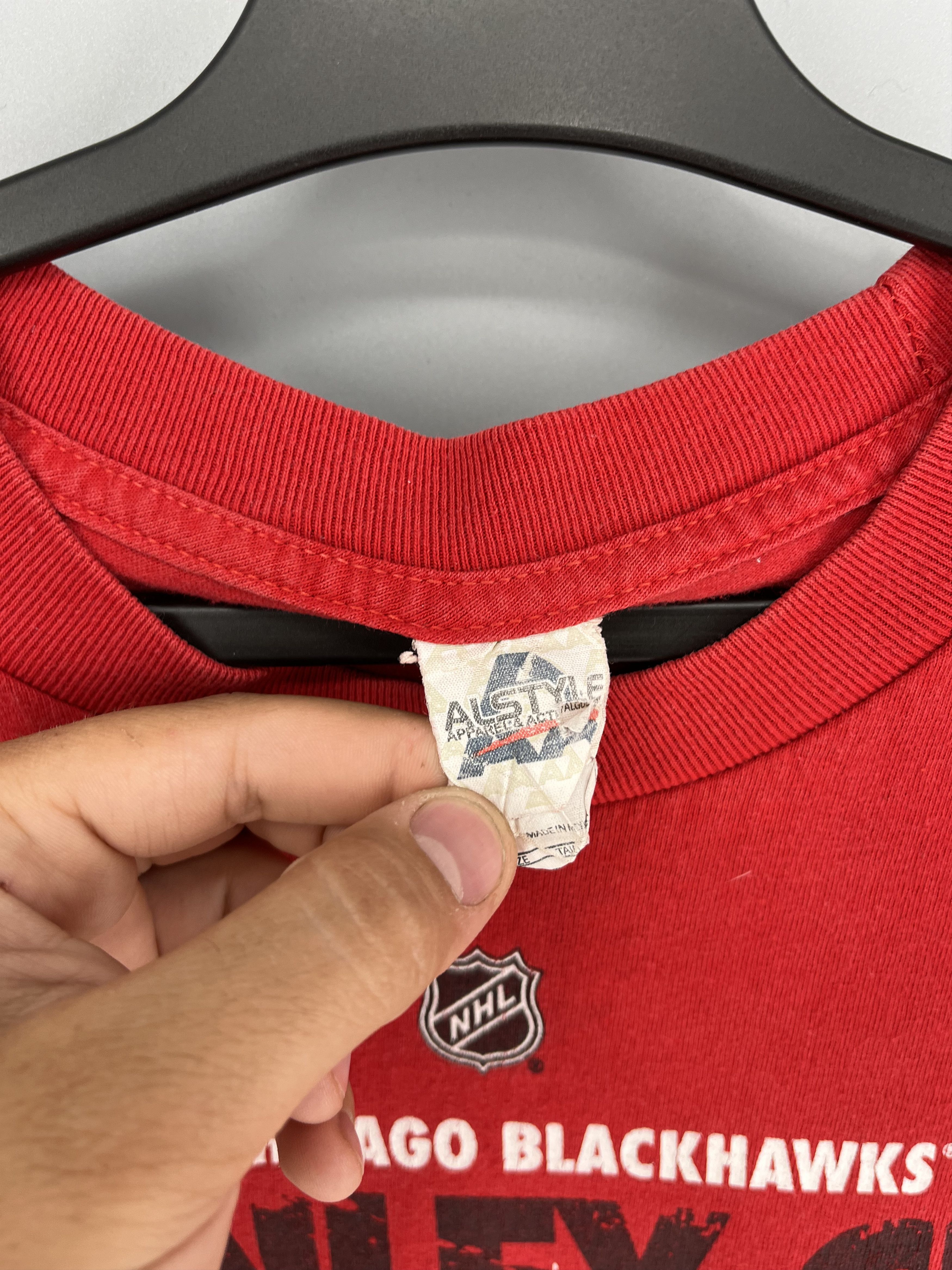 NHL Reebok Chicago Blackhawks Hockey 2013 Stanley Cup Champions Size US L / EU 52-54 / 3 - 8 Thumbnail