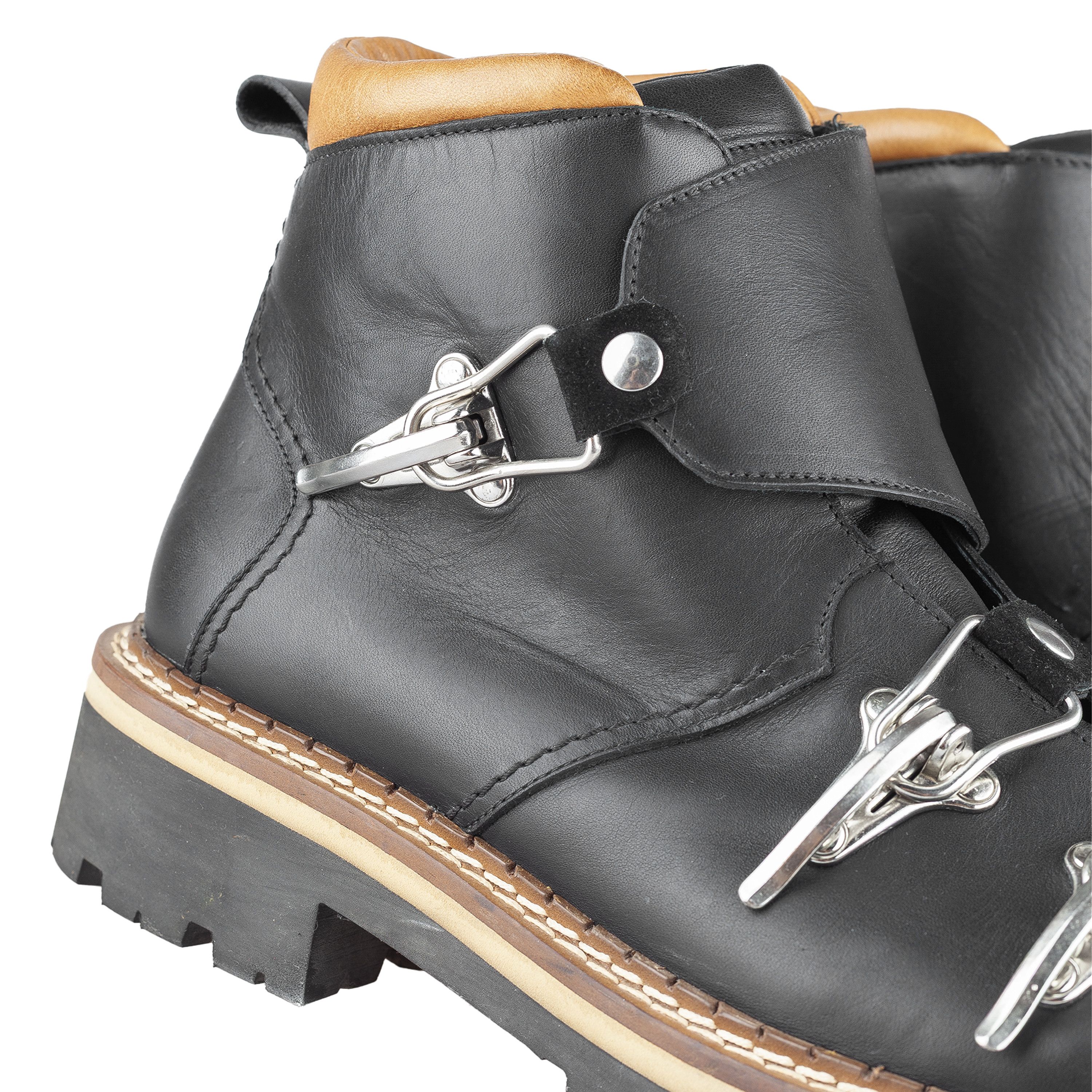 Moschino Moschino Black Leather Ski Buckle Boots (43 IT / 44 EU) Size US 11 / EU 44 - 10 Thumbnail