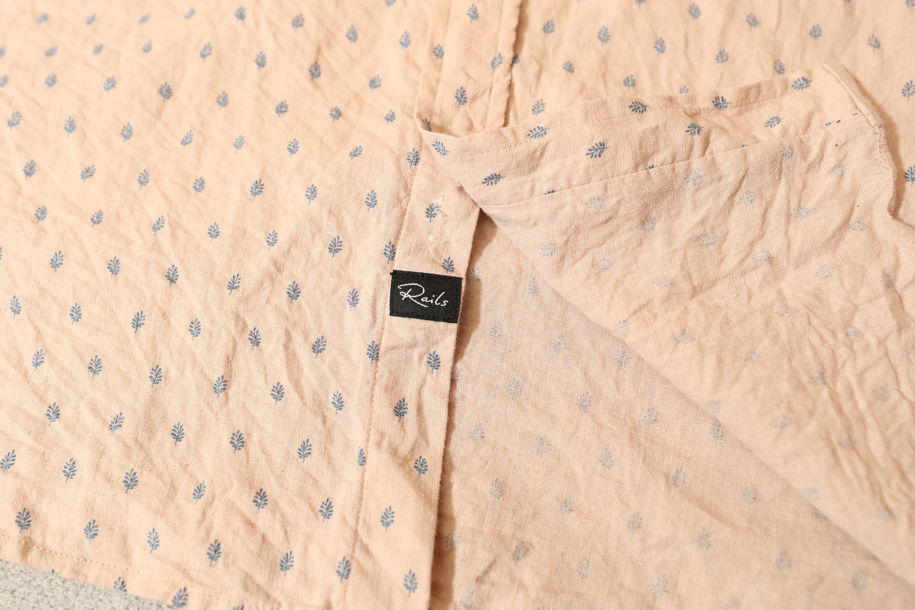 Rails Rails Carson Short Sleeve Button-up In Georgia Leaf (M) Size US M / EU 48-50 / 2 - 7 Thumbnail