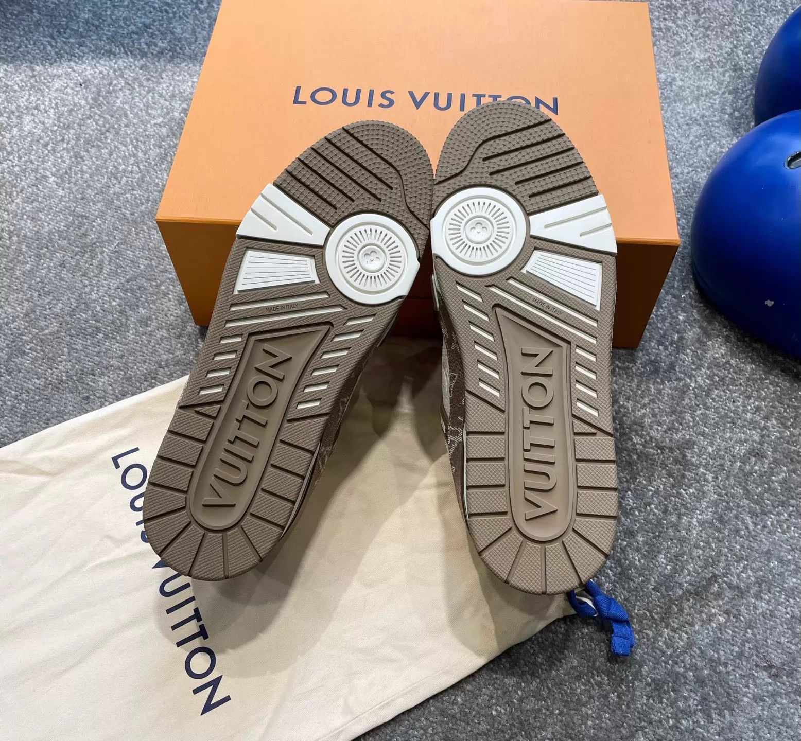 Louis Vuitton LV Trainer Monogram b&w colorblock US8.5 EU42.5 Size US 9.5 / EU 42-43 - 6 Thumbnail