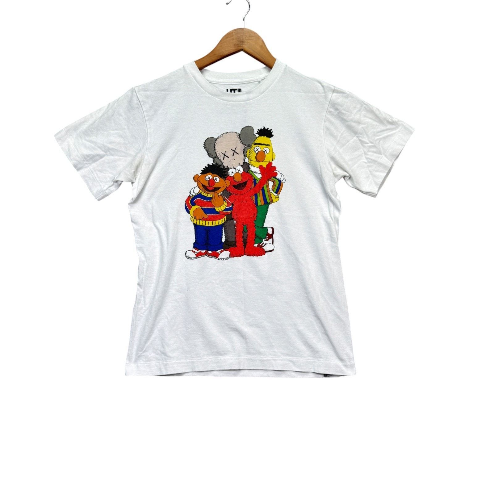 Kaws Kaws x Uniqlo Sesame Street Elmo Bert Ernie Tee T Shirt 2XS Size US XS / EU 42 / 0 - 1 Thumbnail