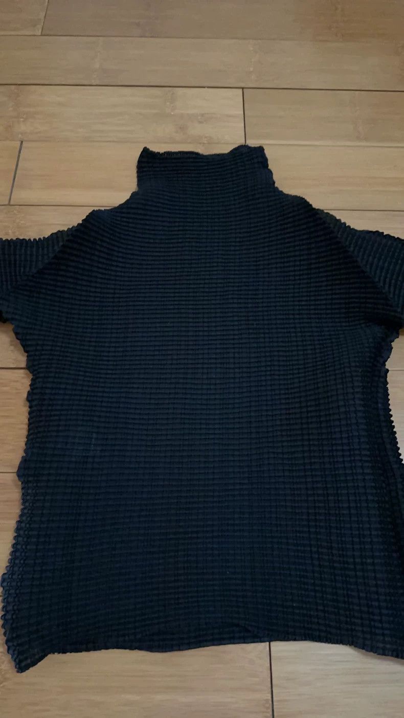Issey Miyake issey miyake Puffed-sleeve high-neck top Size US M / EU 48-50 / 2 - 3 Thumbnail