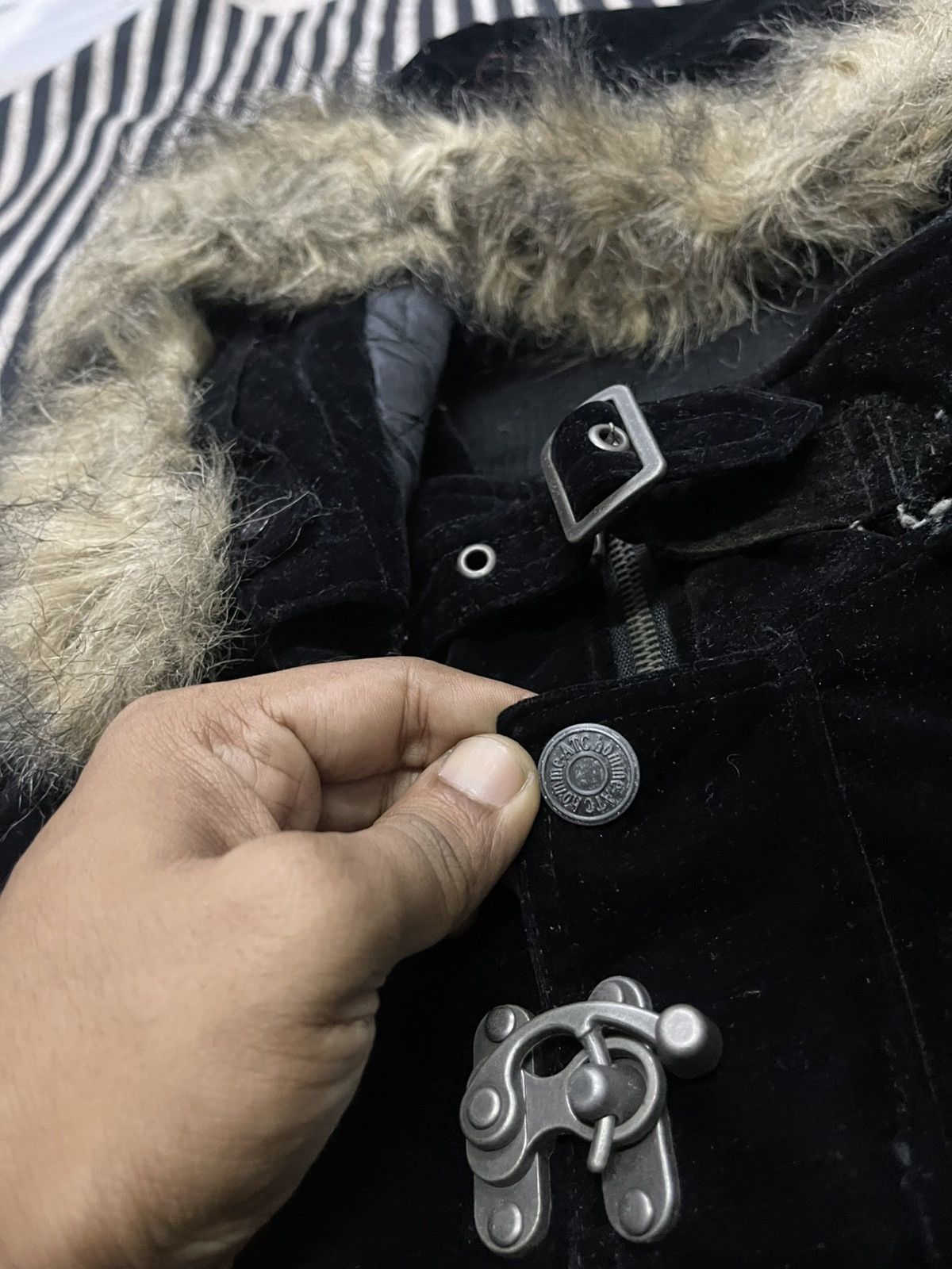 In The Attic 1990s IN THE ATTIC HOMME VELVET PARKA FAUX FUR HOODIE Size US L / EU 52-54 / 3 - 6 Thumbnail