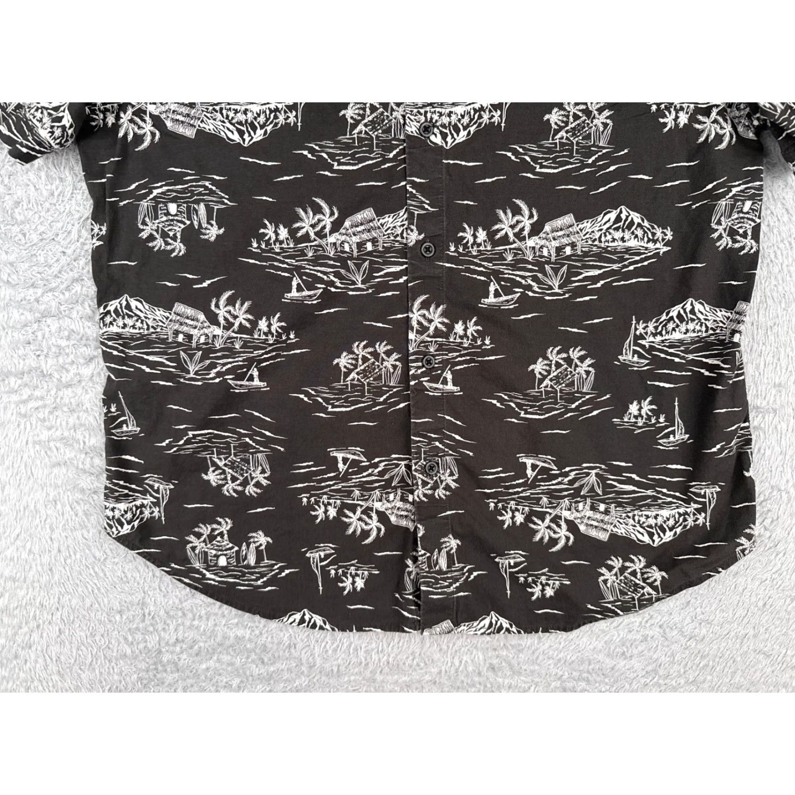 Old Navy Old Navy Button-Up Shirt Adult Large White Black Palm Hawaiian Rayon Slim Fit Size US L / EU 52-54 / 3 - 5 Thumbnail