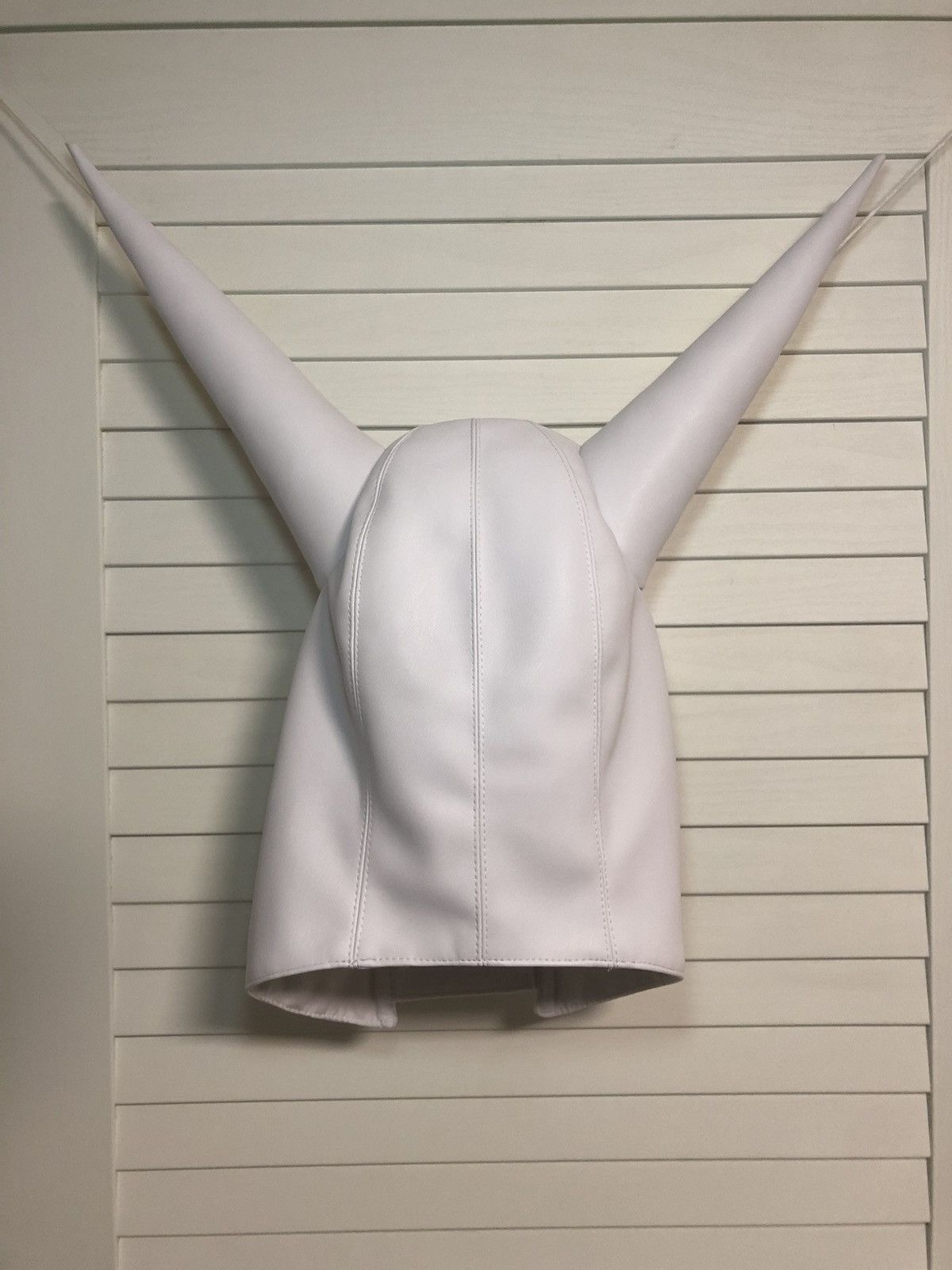Playboi Carti White Devil Horns Hat (Playboi Carti, Ecco2k’s style) Size ONE SIZE - 11 Thumbnail